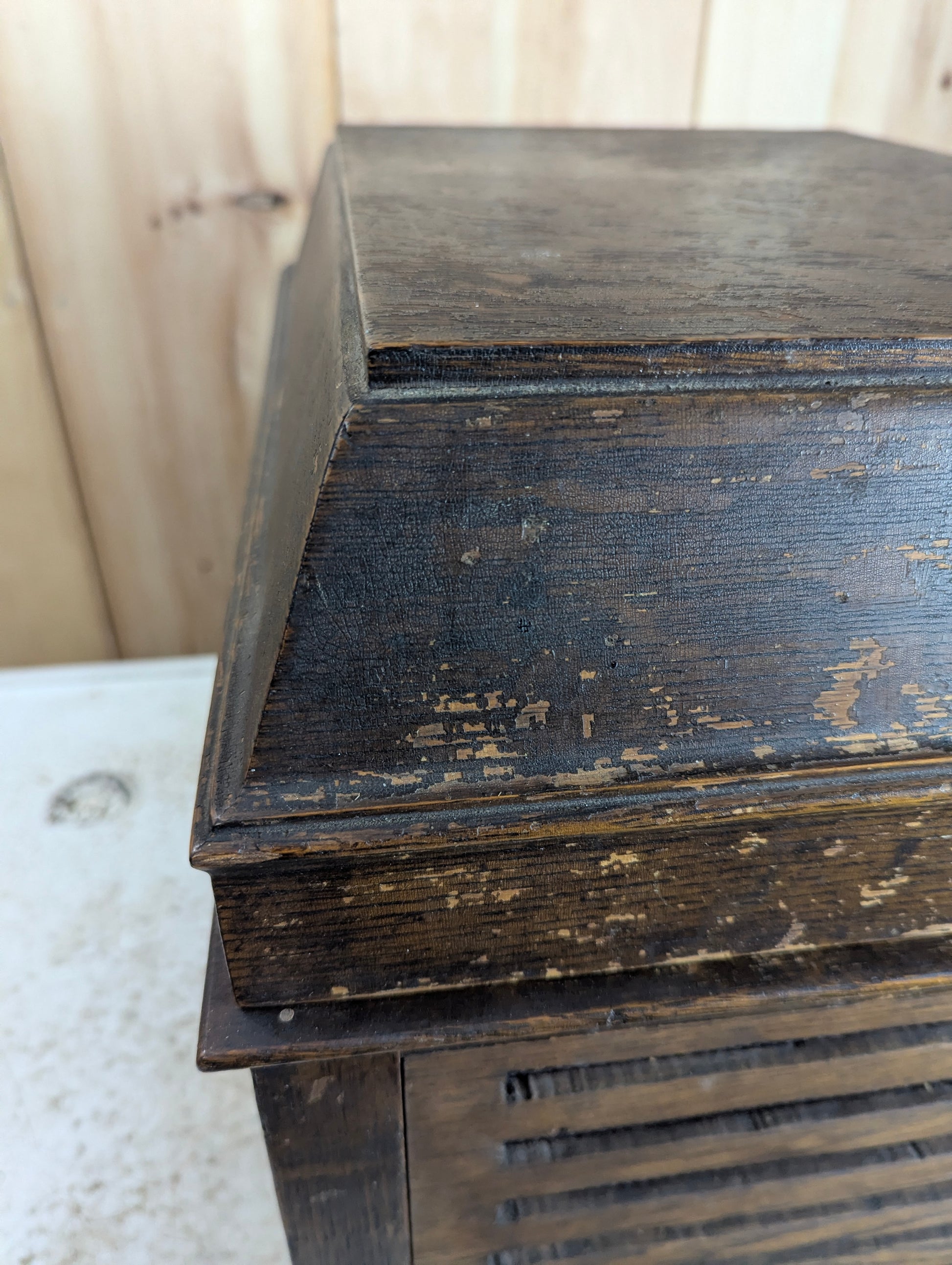 Antique Edison Amerbola Cylinder Phonograph with over 90 Cylinder Records - view 6