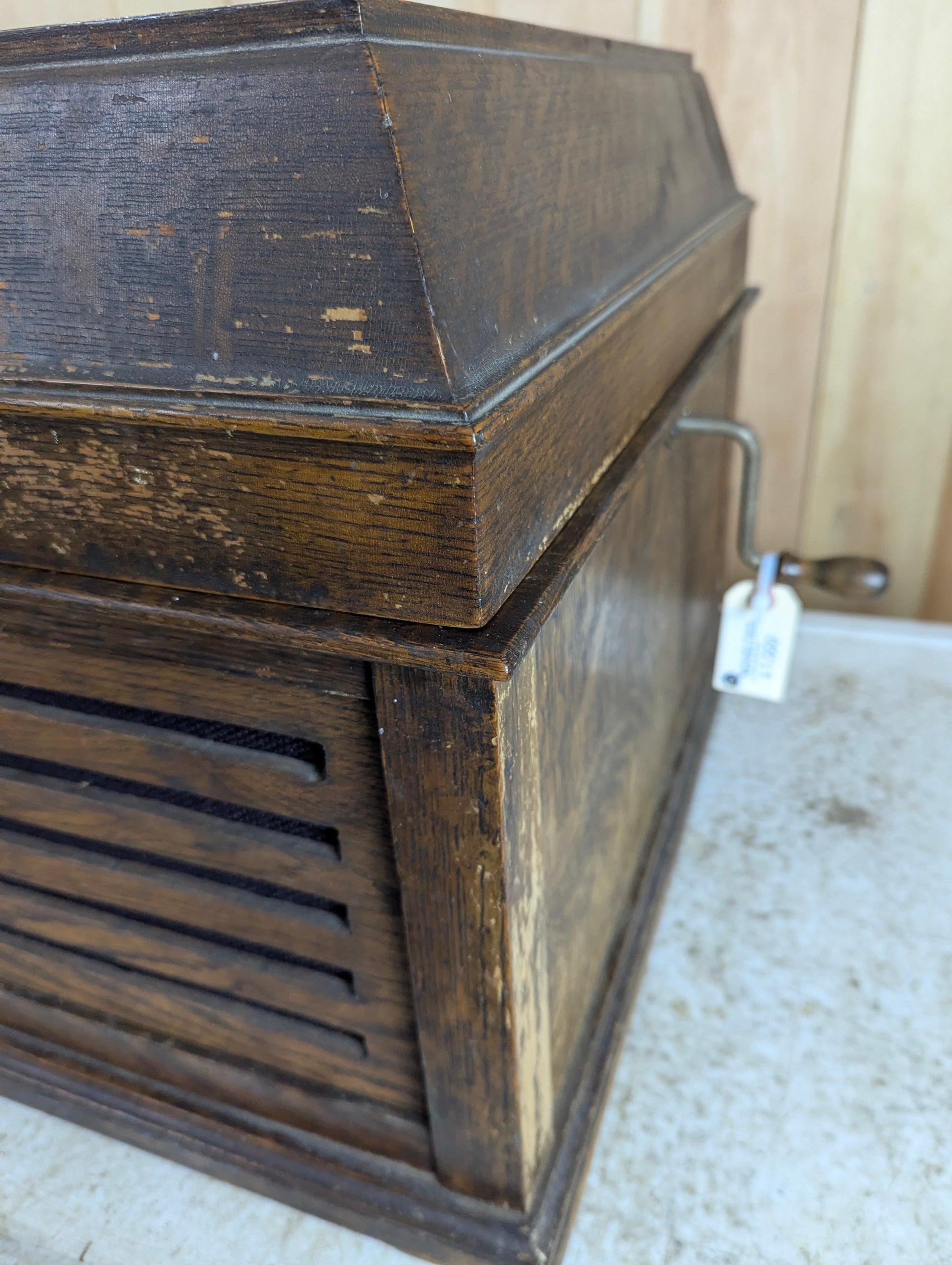 Antique Edison Amerbola Cylinder Phonograph with over 90 Cylinder Records - view 7