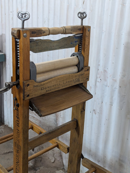 Antique Folding Washtub Bench with Wringer - view 6