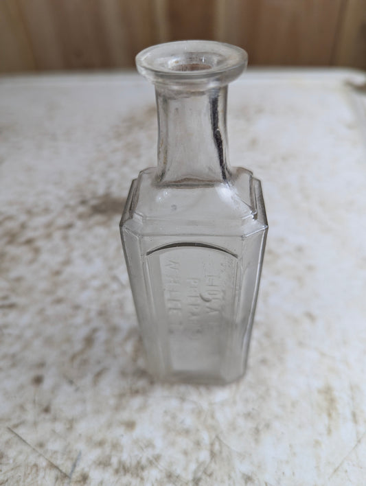 Antique Liola Lotion W.H. Lee Toronto Patent Medicine Bottle