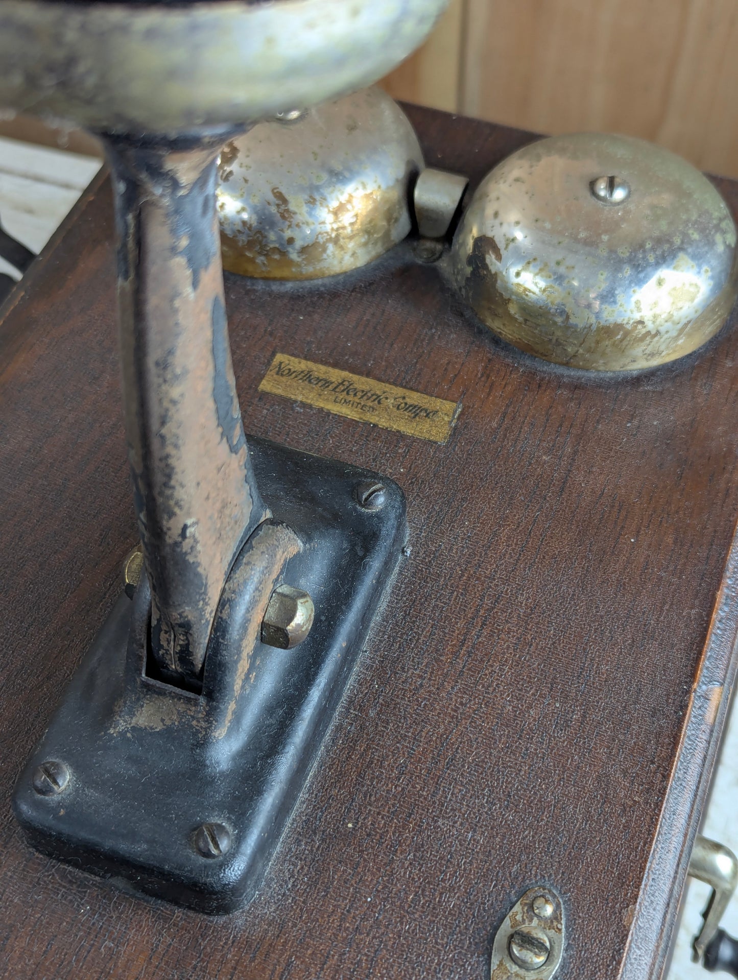 Antique Northern Electric Oak N317-G Long Box Telephone Set with Working Ringer - view 2