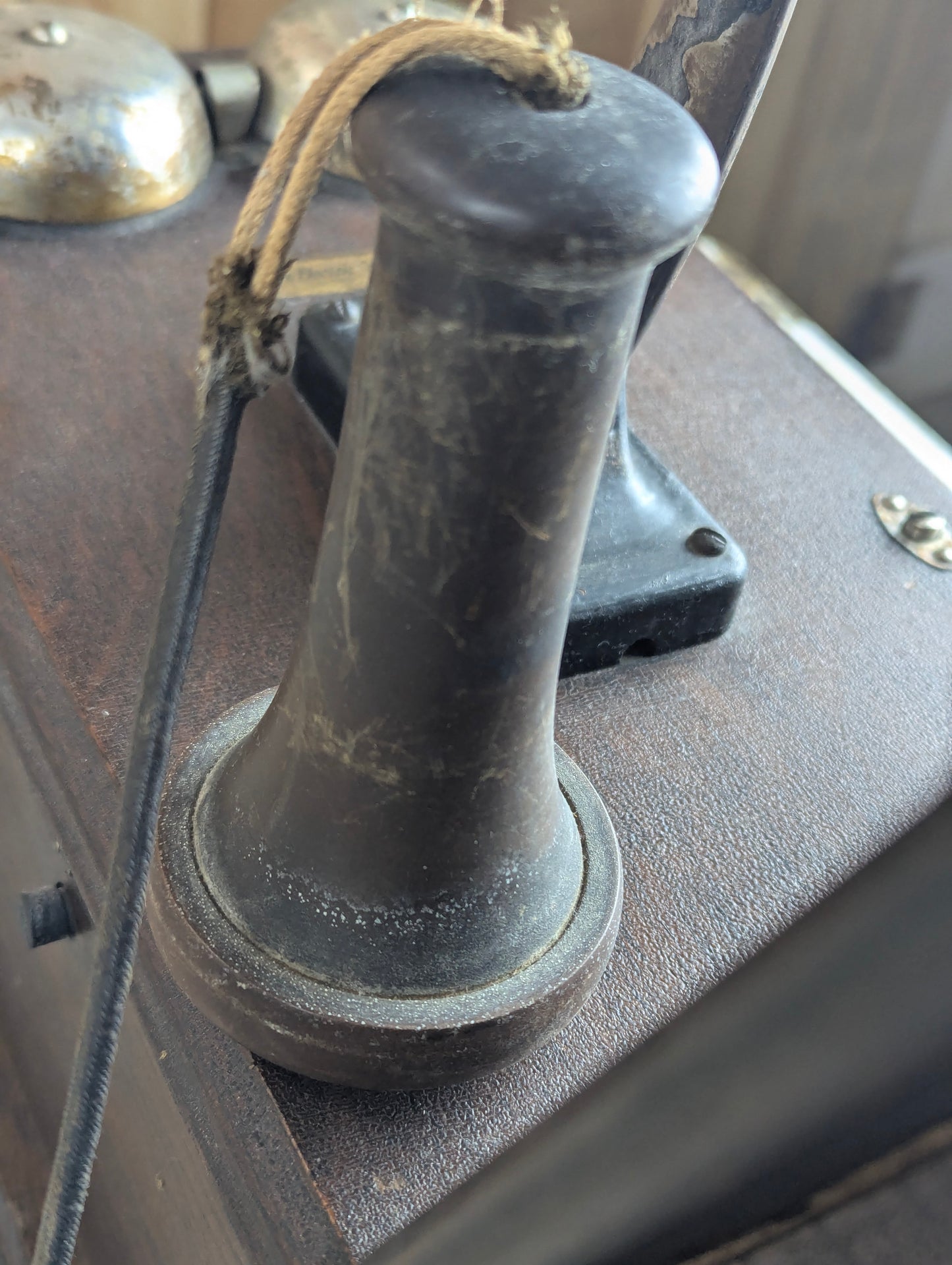 Antique Northern Electric Oak N317-G Long Box Telephone Set with Working Ringer - view 7