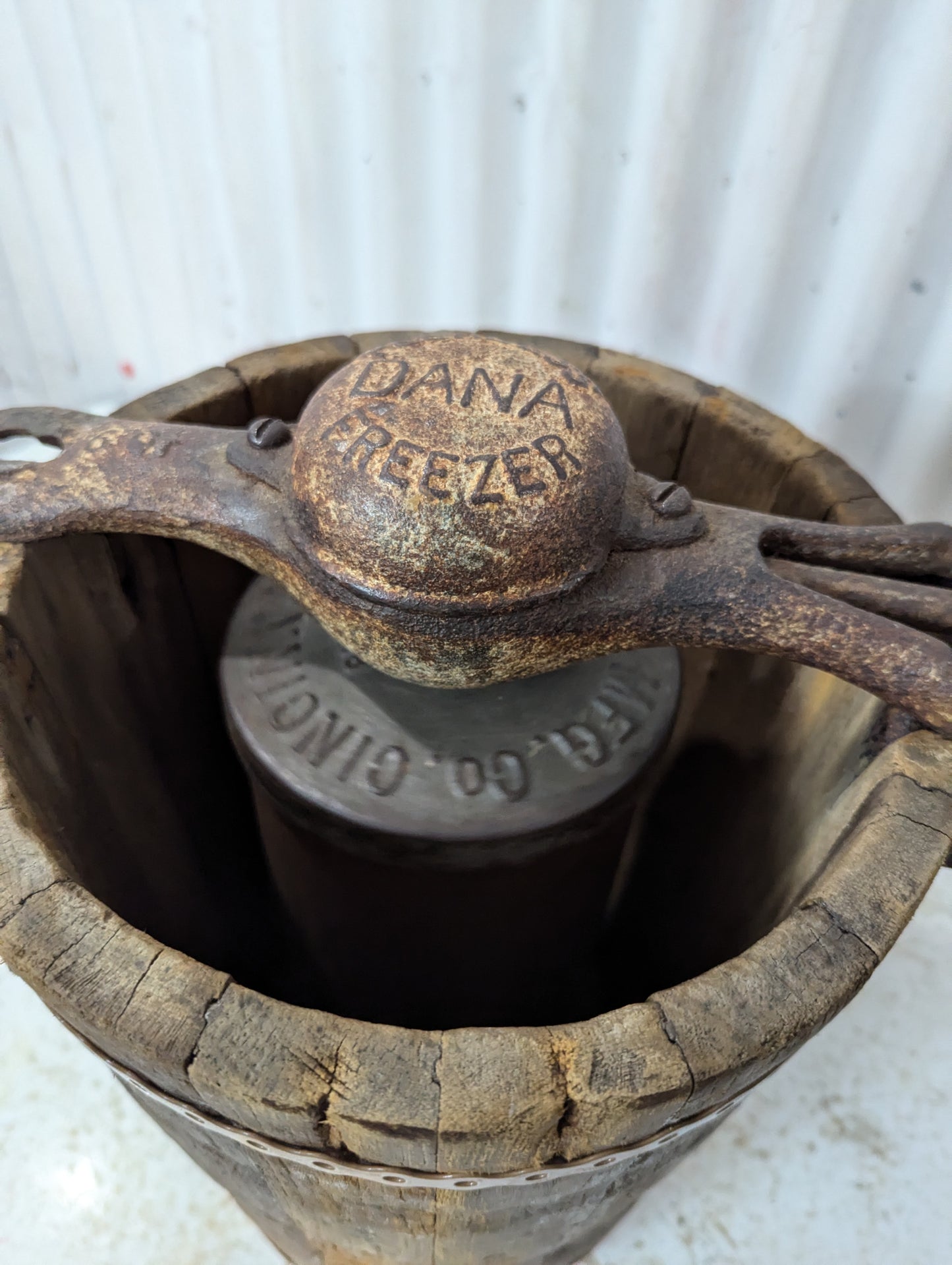 Antique Peerless Dana 2 Quart Ice Cream Maker Freezer