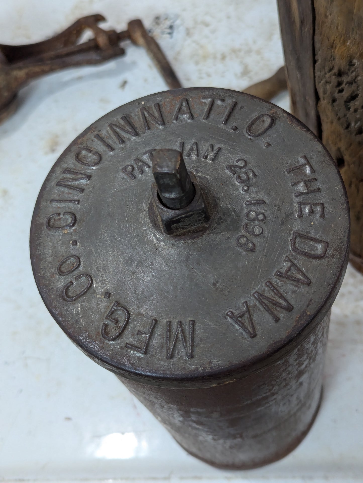 Antique Peerless Dana 2 Quart Ice Cream Maker Freezer - view 5