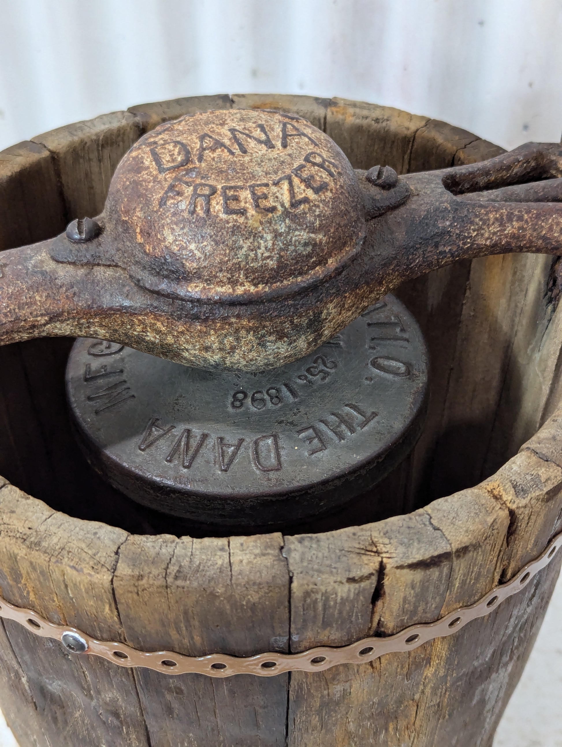 Antique Peerless Dana 2 Quart Ice Cream Maker Freezer - view 9