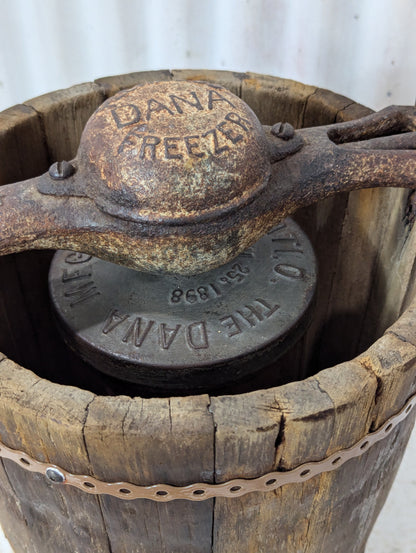 Antique Peerless Dana 2 Quart Ice Cream Maker Freezer - view 9