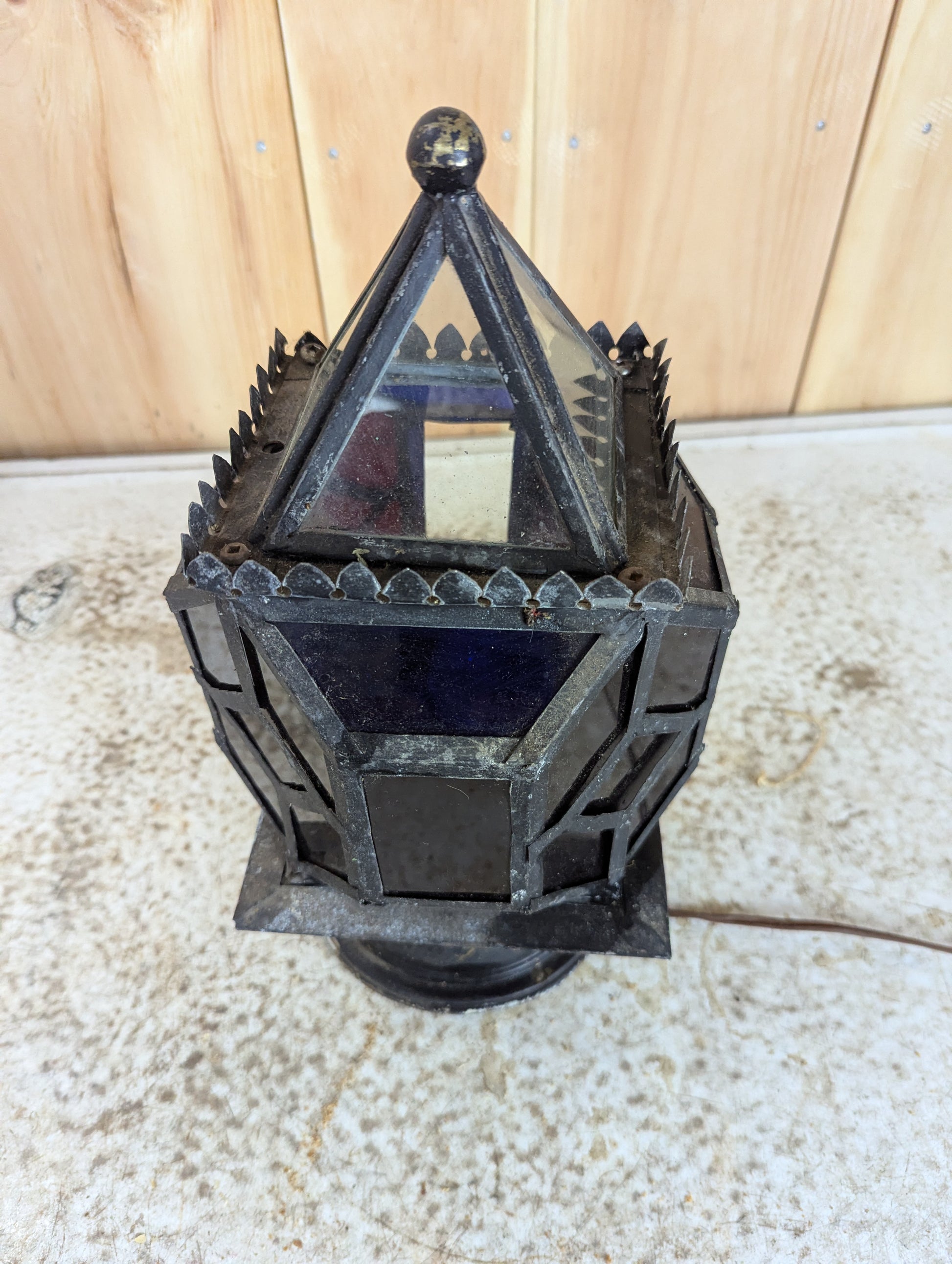 Antique Porch Lamp - view 2