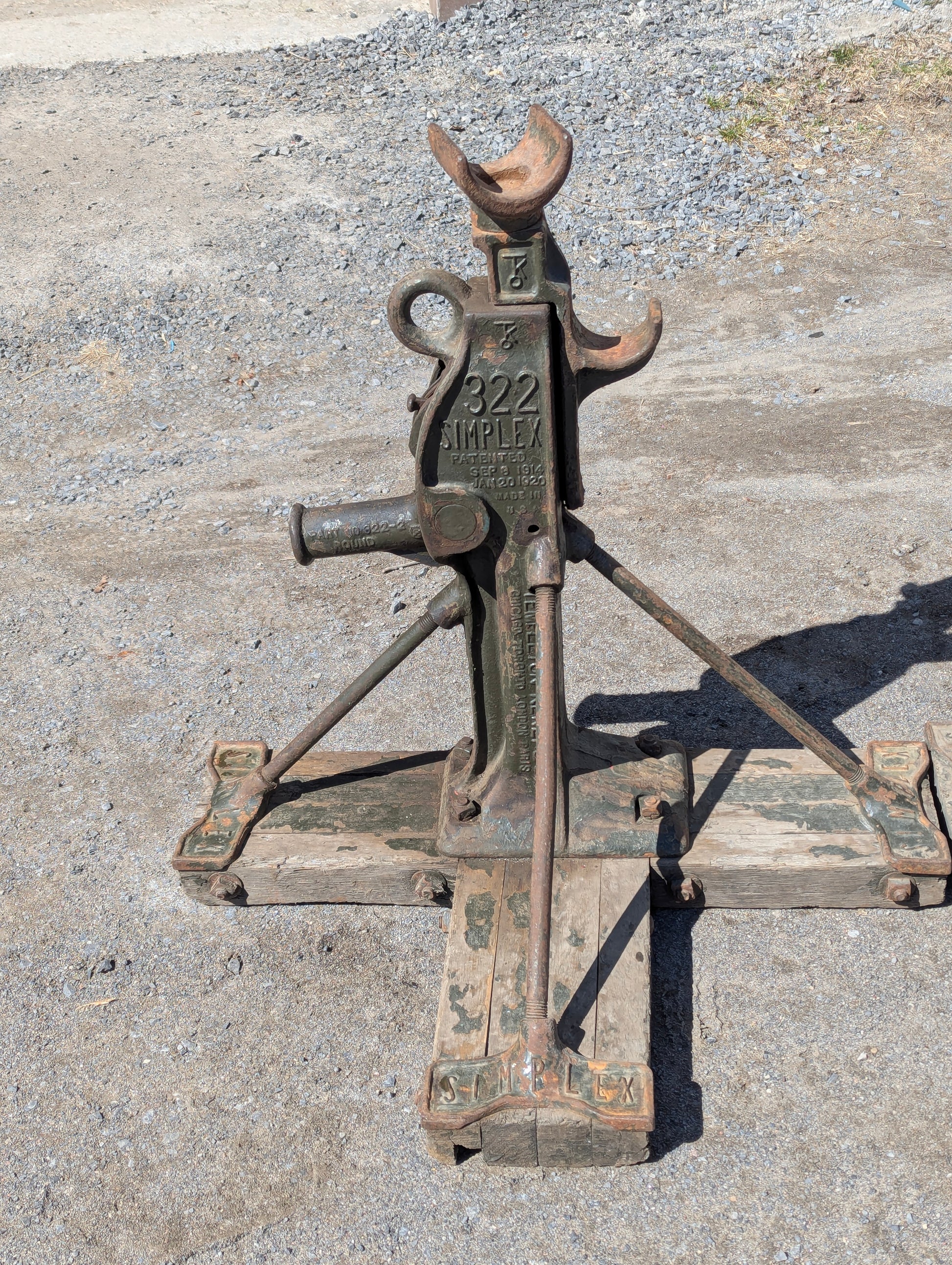 Antique Simplex no. 322 10-Ton Reel Jack With Base
