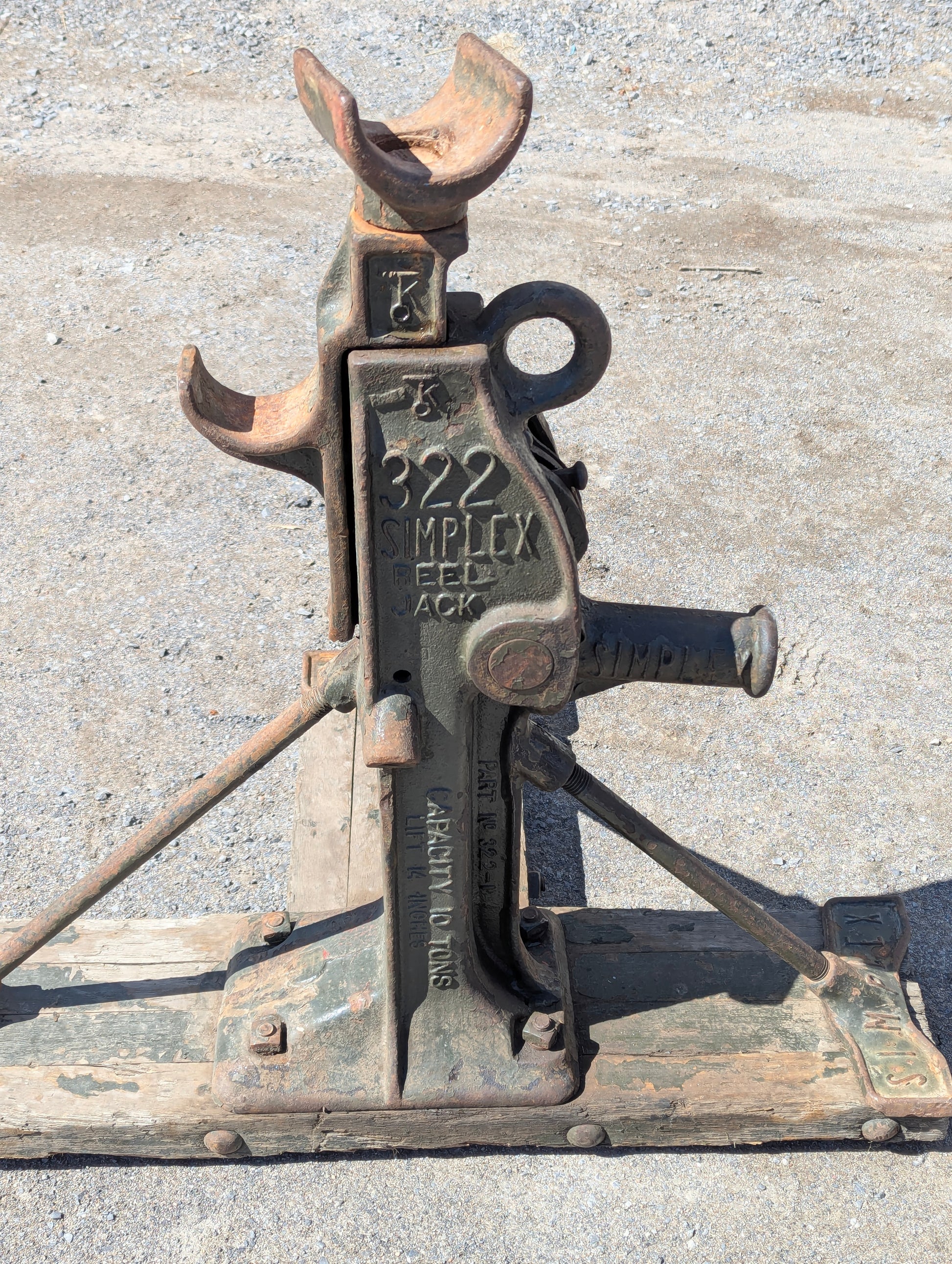 Antique Simplex no. 322 10-Ton Reel Jack With Base - view 5