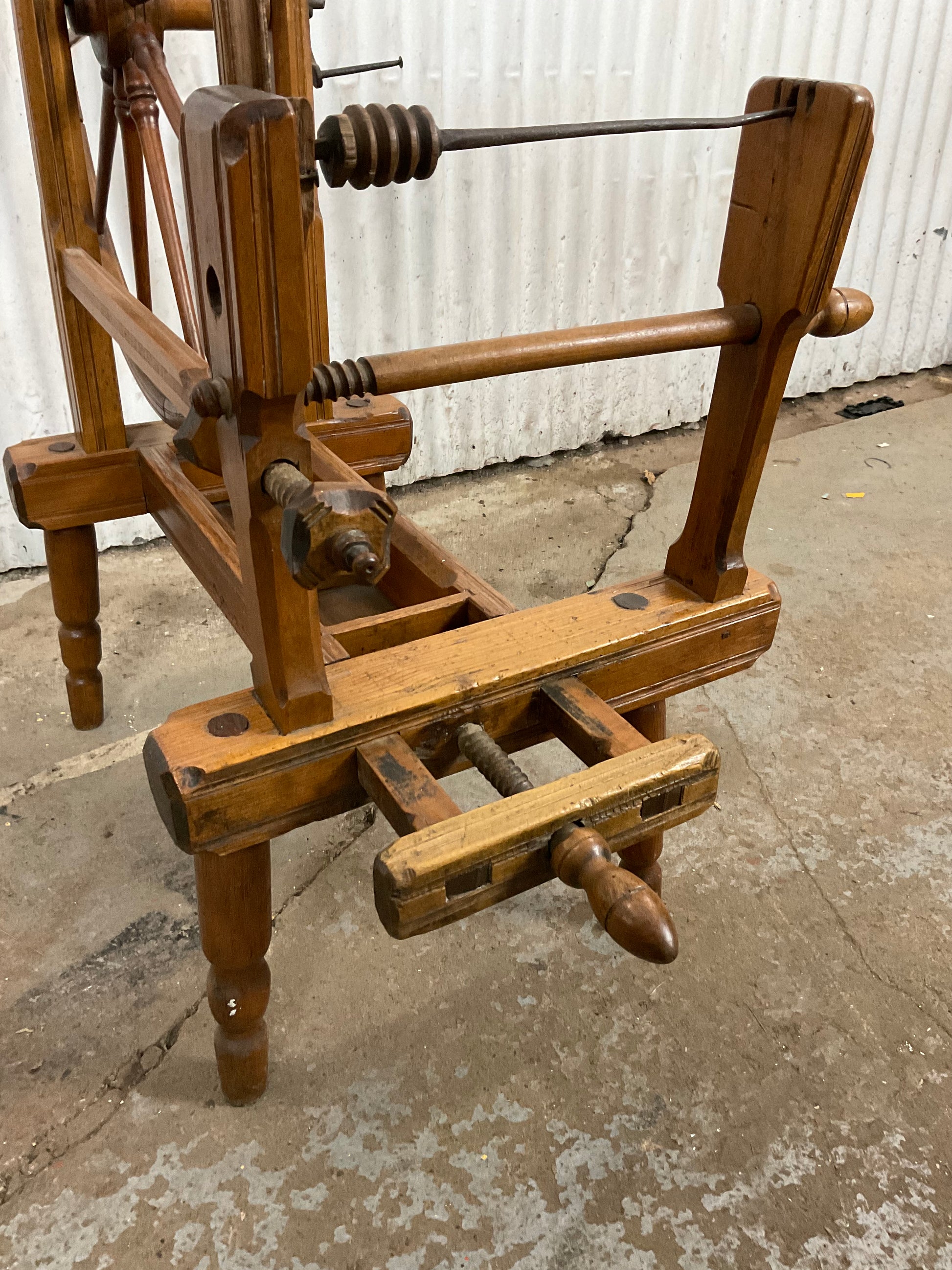 Antique Spinning Wheel - view 6