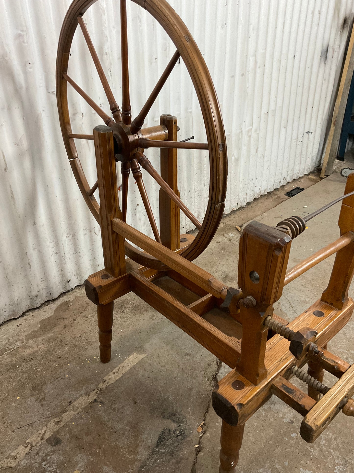 Antique Spinning Wheel - view 8