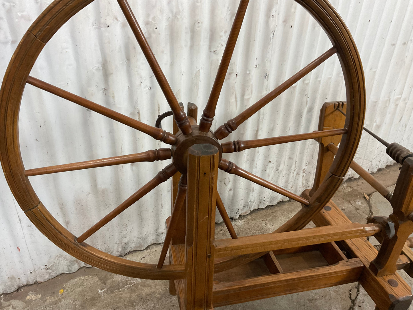 Antique Spinning Wheel - view 9