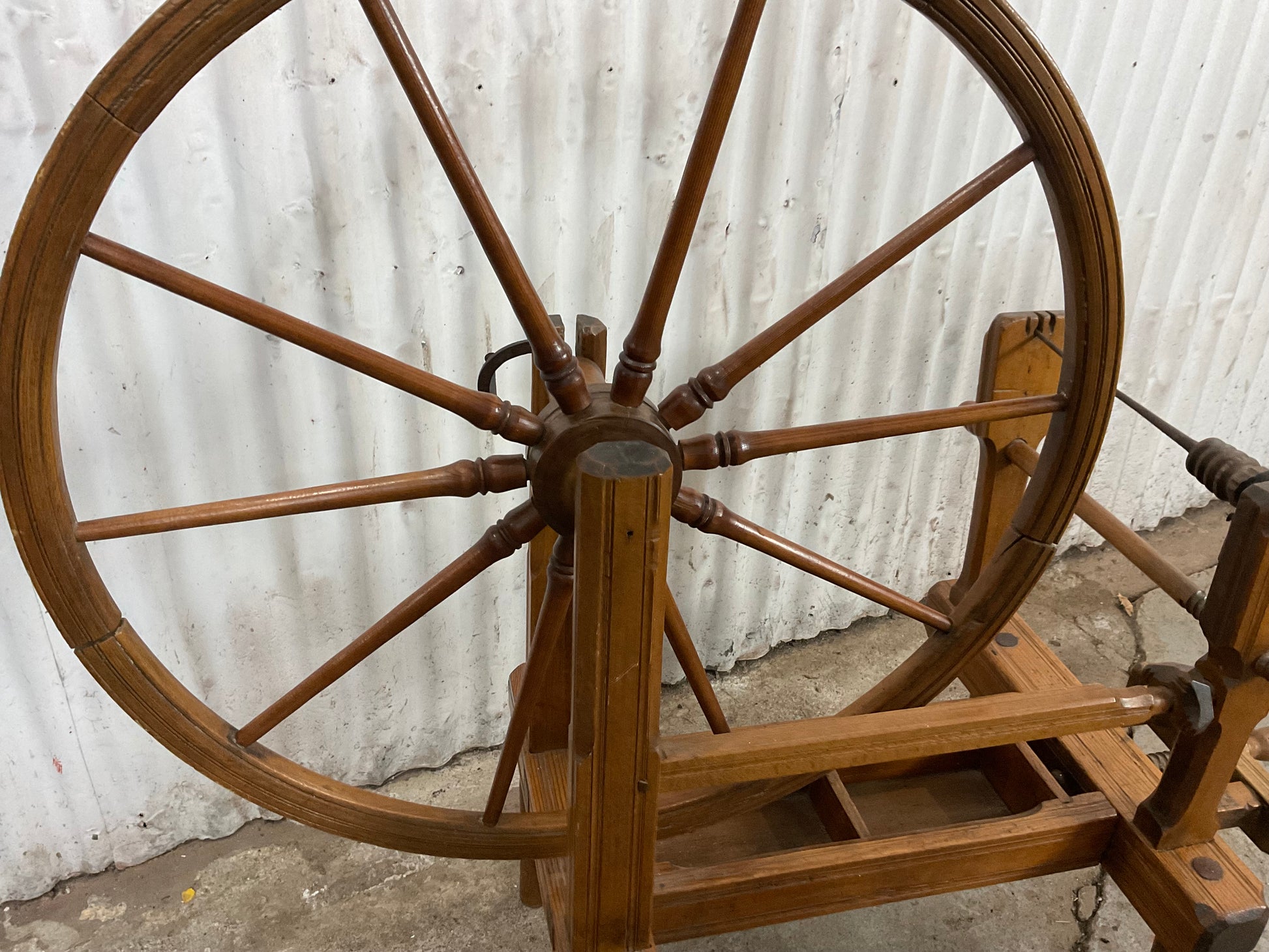 Antique Spinning Wheel - view 9