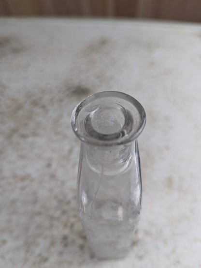 Antique T. Eaton Drug Co. Apothecary Medicine Bottle - view 4