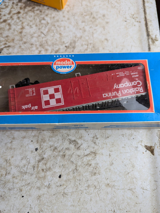 Atlas HO Scale Ralston Purina Box Car