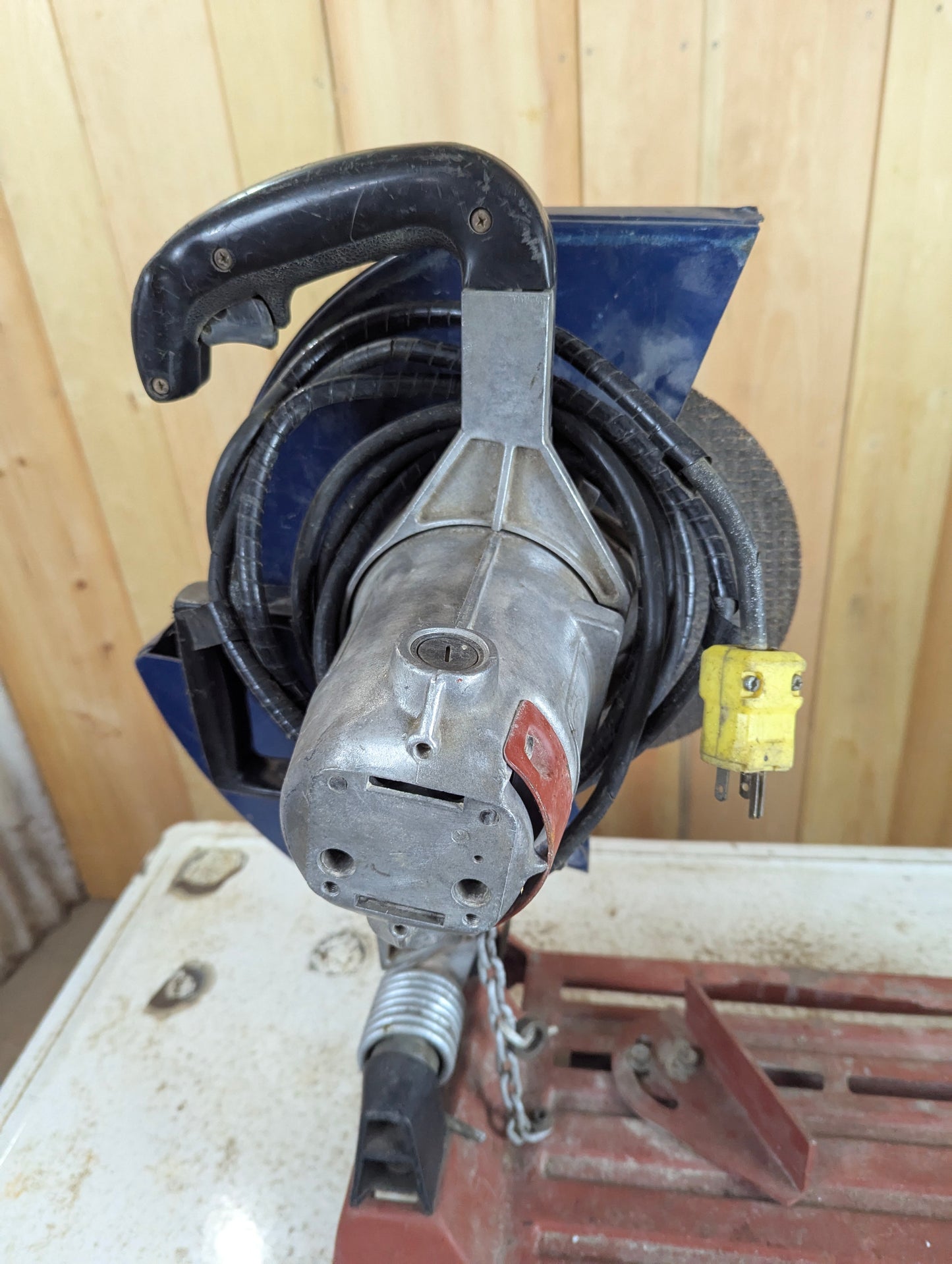 Black & Decker Heavy Duty 14” Chop Saw - view 2
