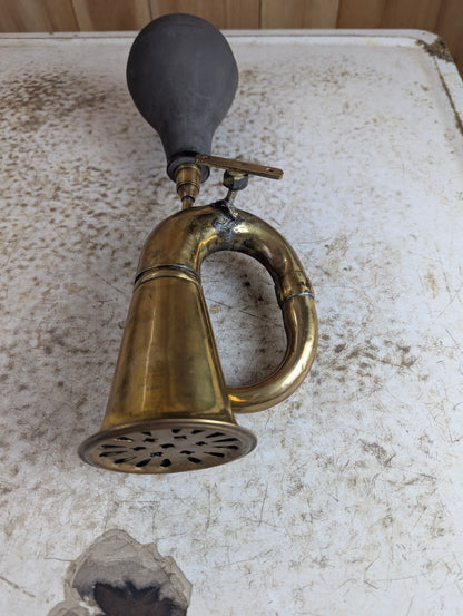 Brass Replica Vintage Car Horn with Bulb - view 4