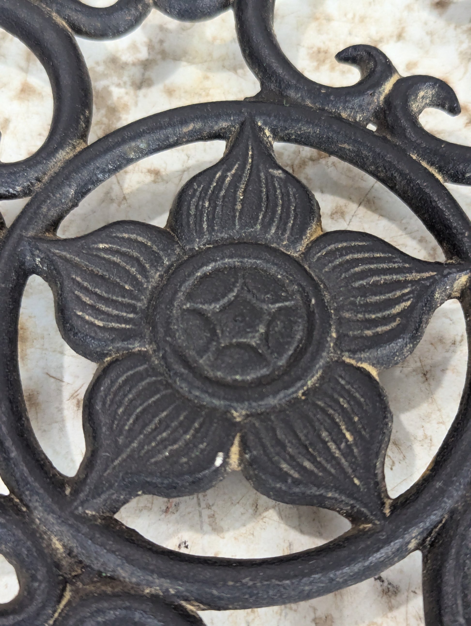 Cast Aluminum Gate Fence Decor Insert - view 4