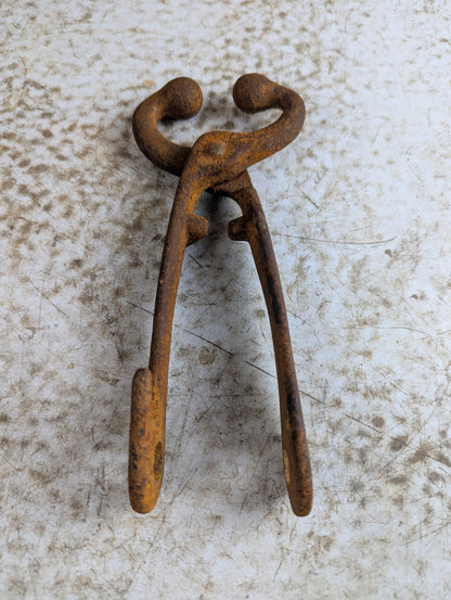 Cast Iron Bull Nose Lead Cattle Pliers