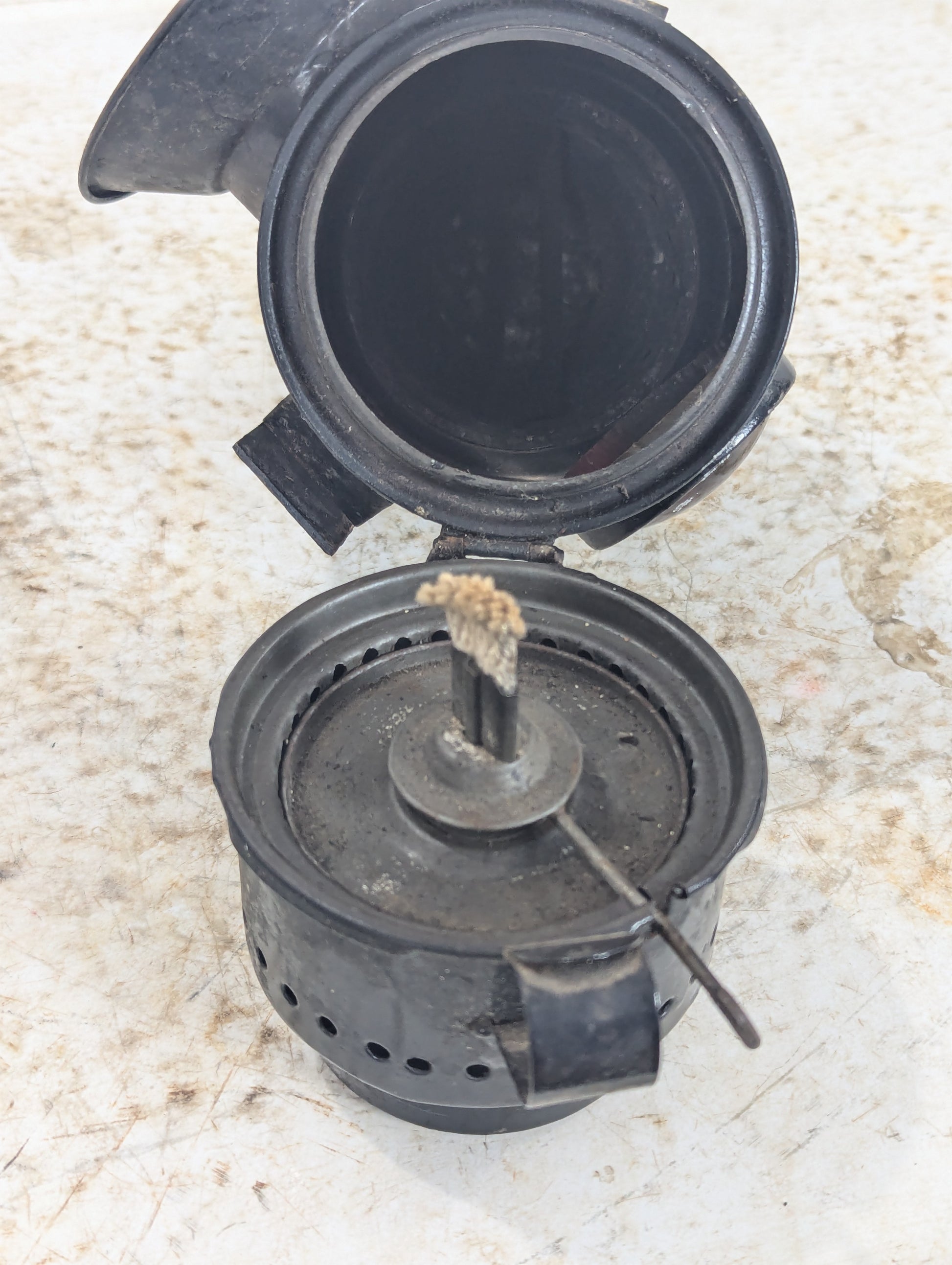Early 1900’s Antique Chicken Coop Brooder Heater - view 5