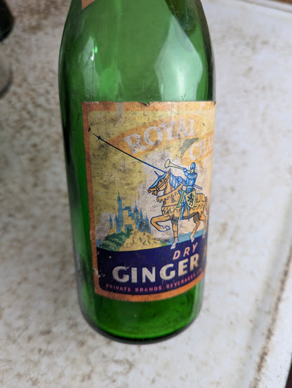 Early 1960s 30oz Royal Charger Private Brands Green Glass Paper Label Soda Bottle - view 4