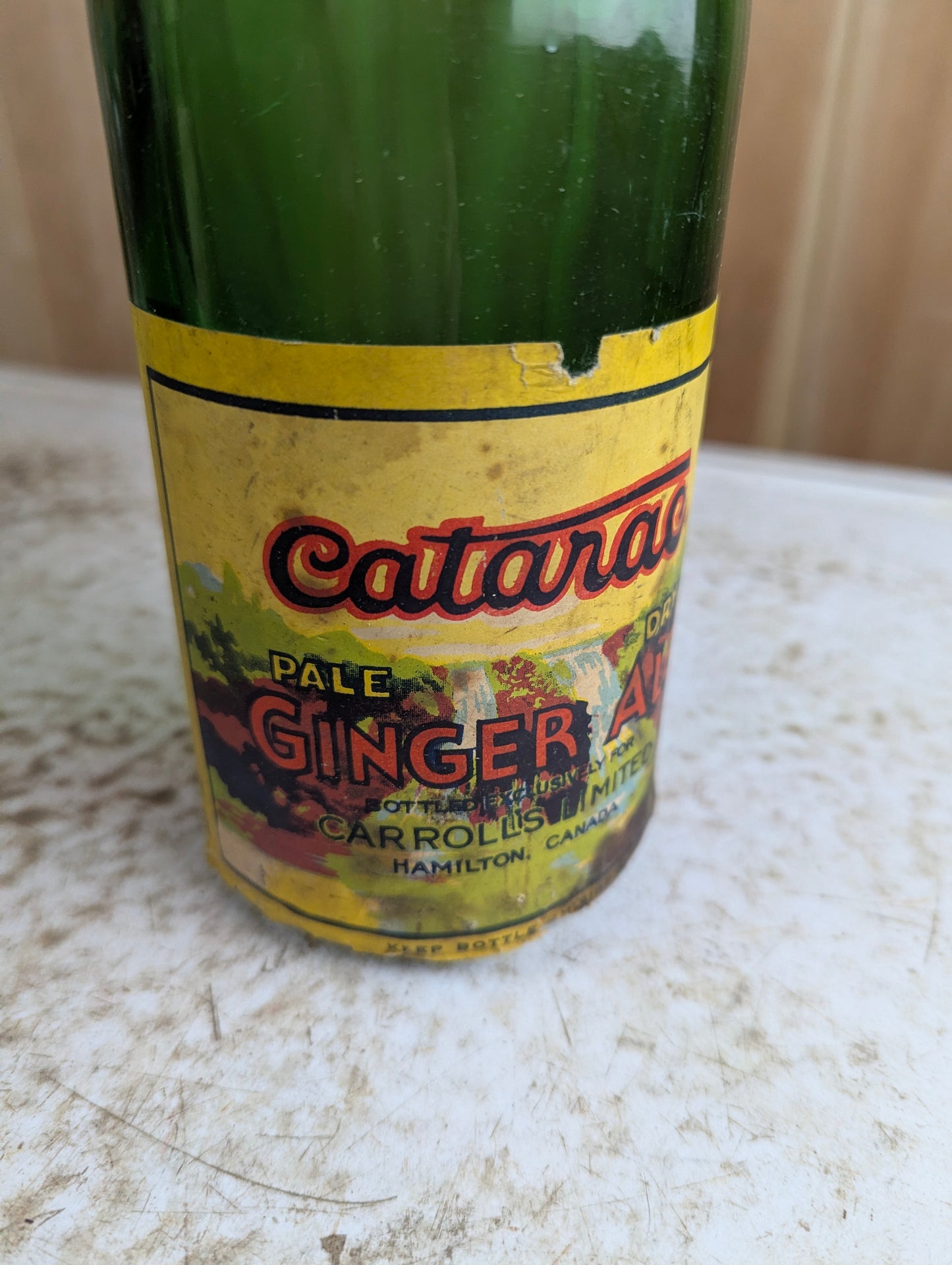 Early 30oz Catarac Dry Pale Ginger Ale Consumers Glass Paper Label Soda Bottle - view 3