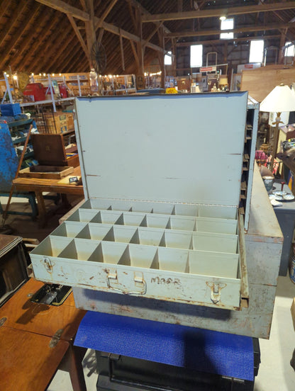 Vintage Metal 4-Drawer Parts Cabinet 20 1/2" x 17 1/4" x 14 1/2