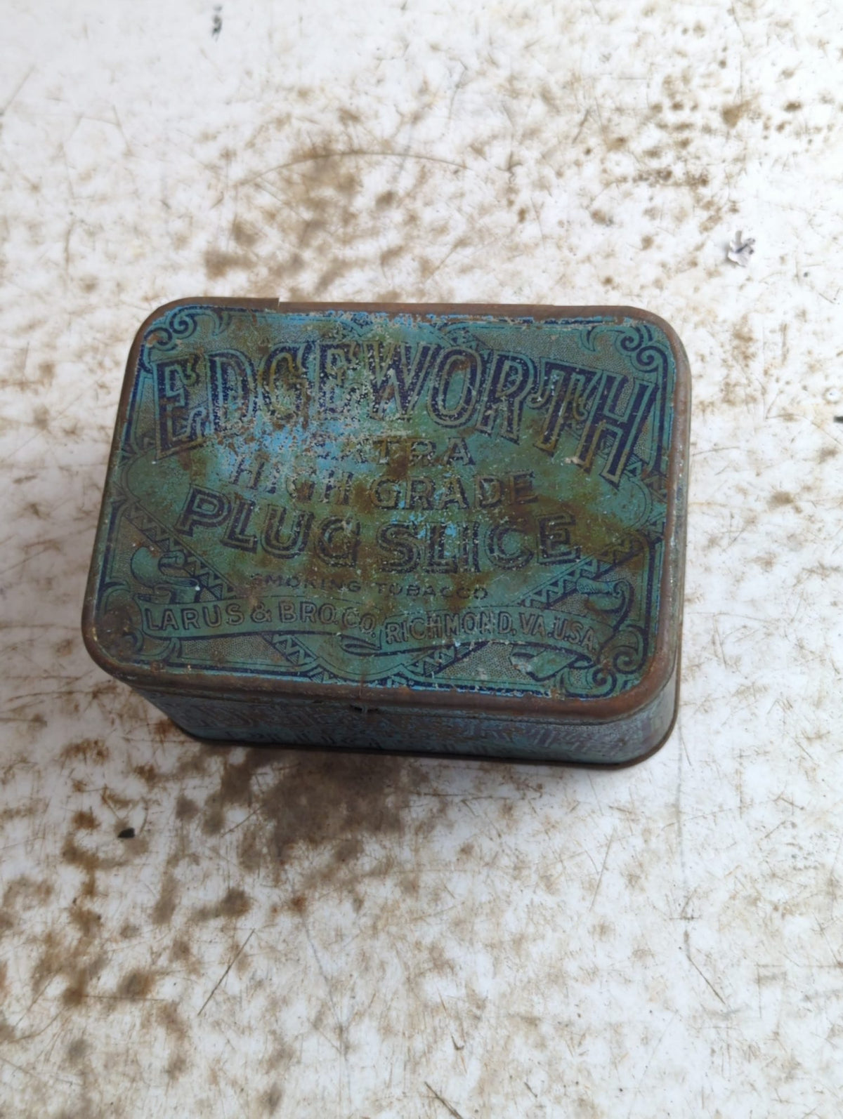 Antique Edgeworth Extra Plug Slice Tobacco Tin Larus & Bro Richmond VA