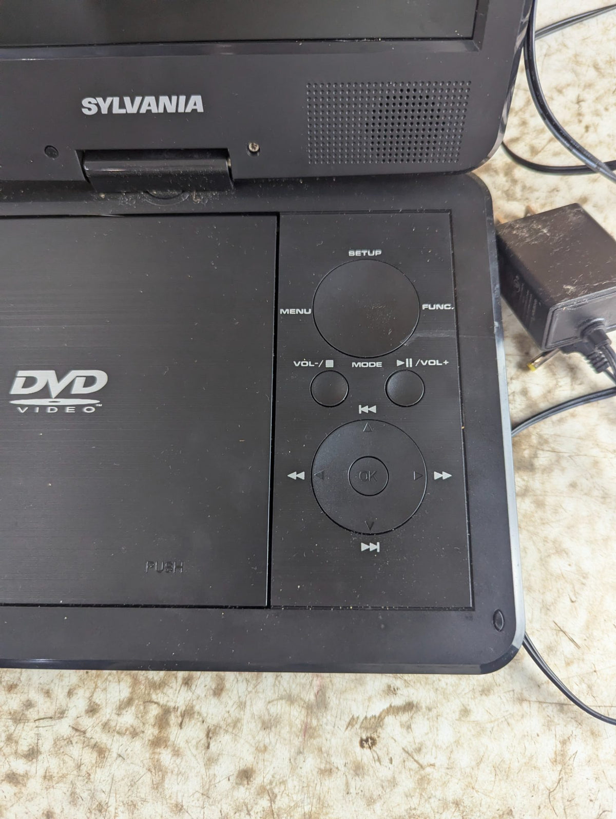 Sylvania SDVD9327 Portable DVD Player with Swivel Screen - Works