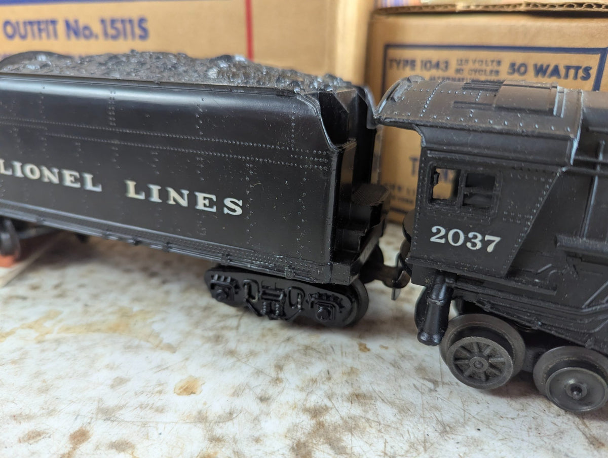 1950s Lionel Outfit No. 1511S 027 Freight Train with Smoke and Magne-Traction Set