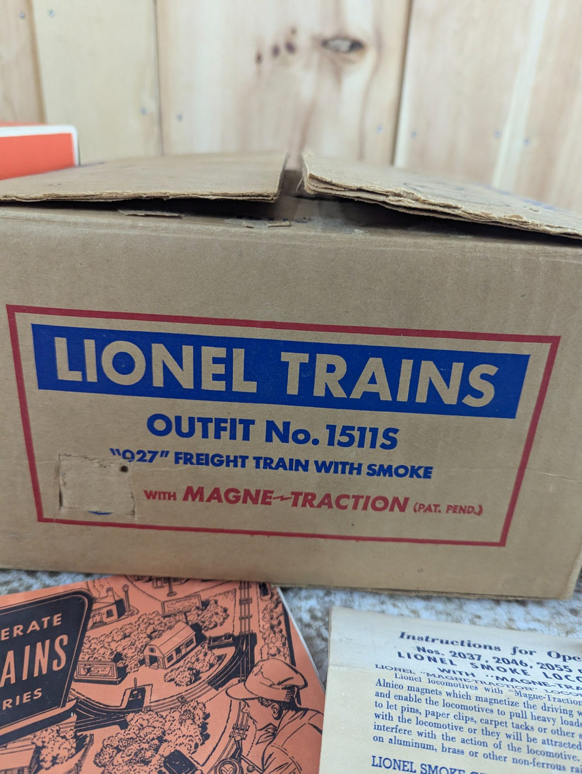 1950s Lionel Outfit No. 1511S 027 Freight Train with Smoke and Magne-Traction Set