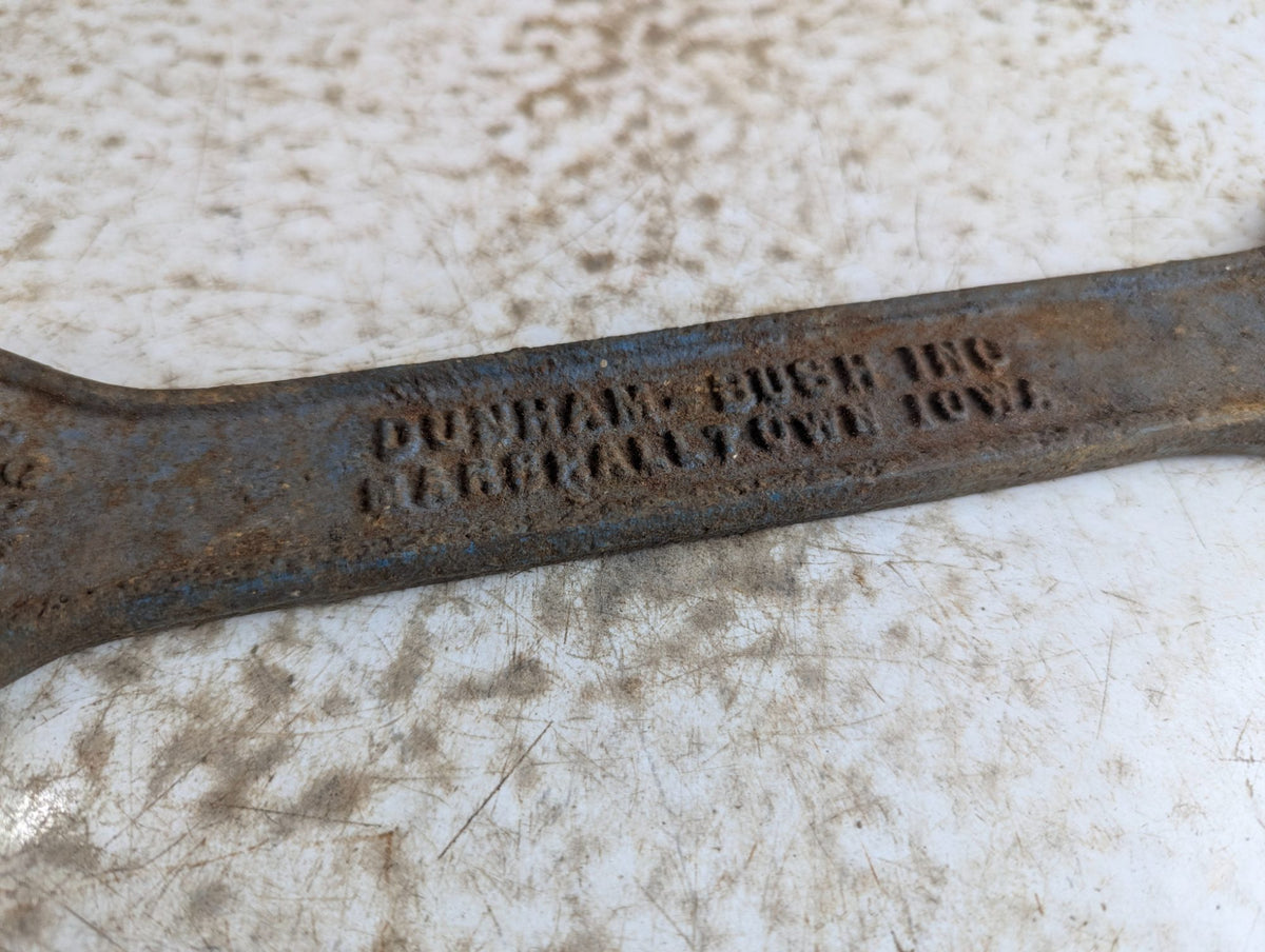Antique Dunham Bush Co. Burlington Iowa D295 Steam Trap Cover Wrench Cast Iron