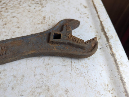 Antique Dunham Bush Co. Burlington Iowa D295 Steam Trap Cover Wrench Cast Iron