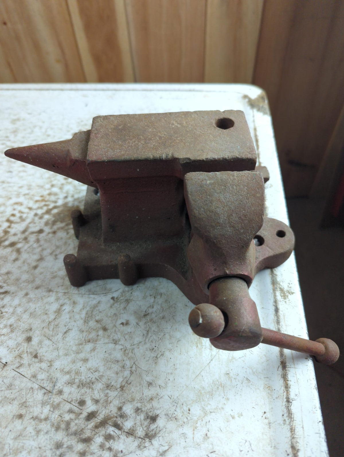 Vintage A&W Guelph Cast Iron Bench Vise with Anvil Horn and Swivel Base