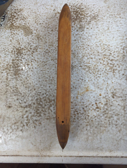 Antique Wooden Boat-Shaped Shuttle Weaving Loom Shuttle with Bobbin Wood Textile Tool
