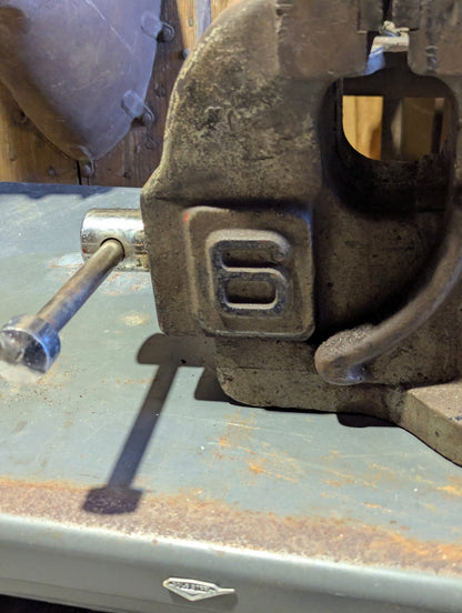 Vintage Mohawk No. 6 Cast Iron Bench Vise