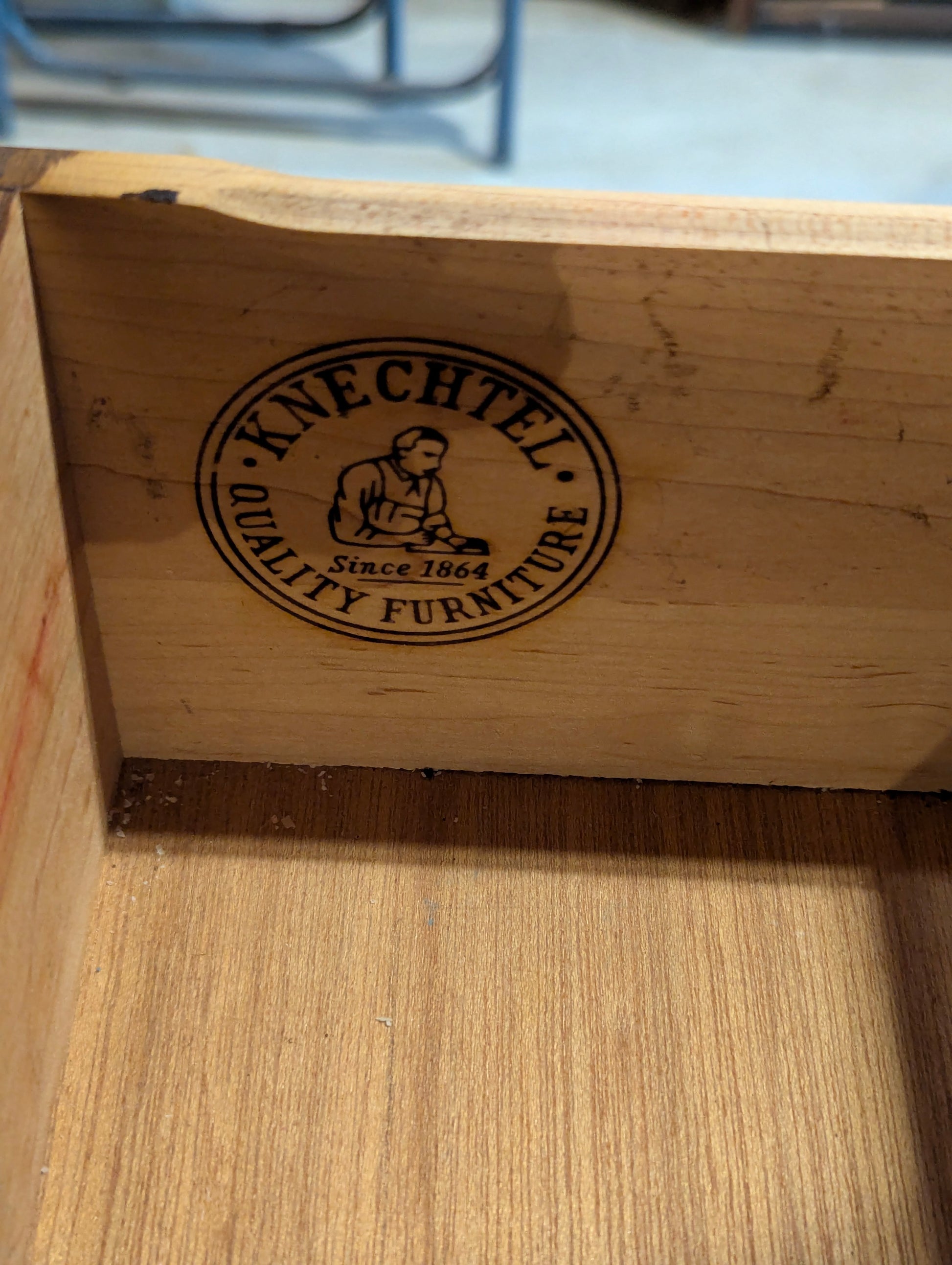 Knechtel Buffet & Hutch - view 7