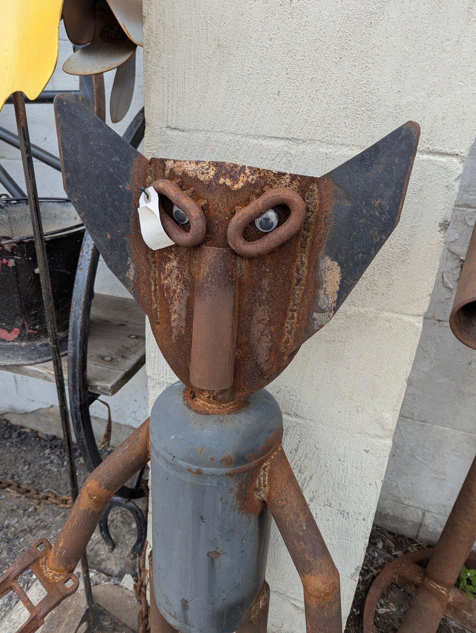 Metal Scrap Art Man With Claws - view 2
