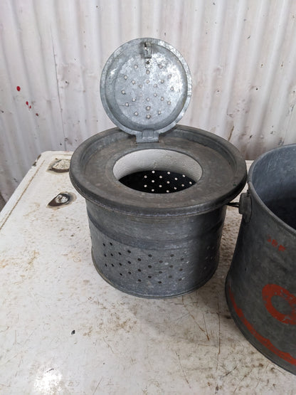 Old Pal 8 Qt. Galvanized Floating Minnow Bucket - view 4