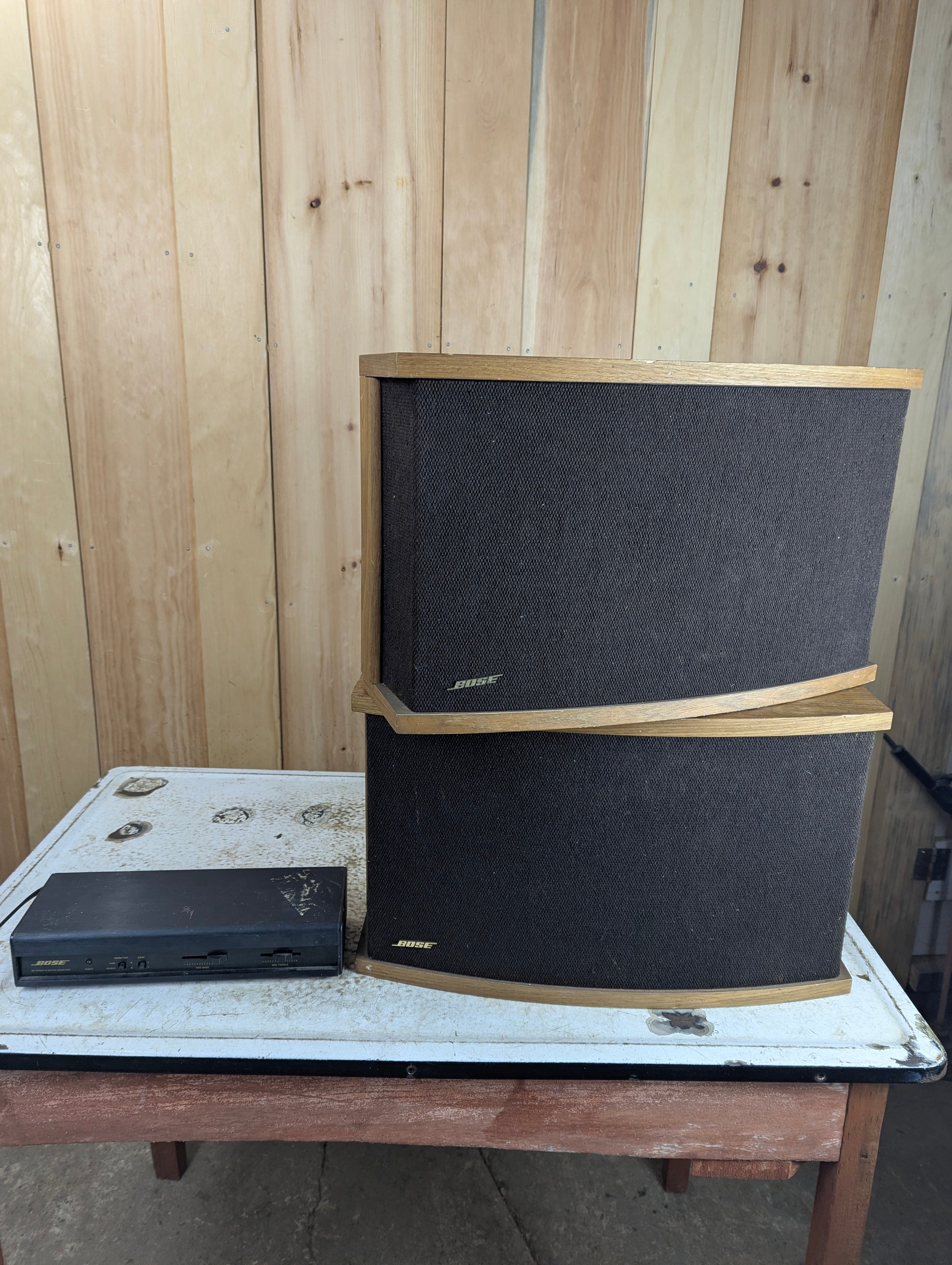 Pair of Vintage Bose 901 Series VI Speakers with Equalizer