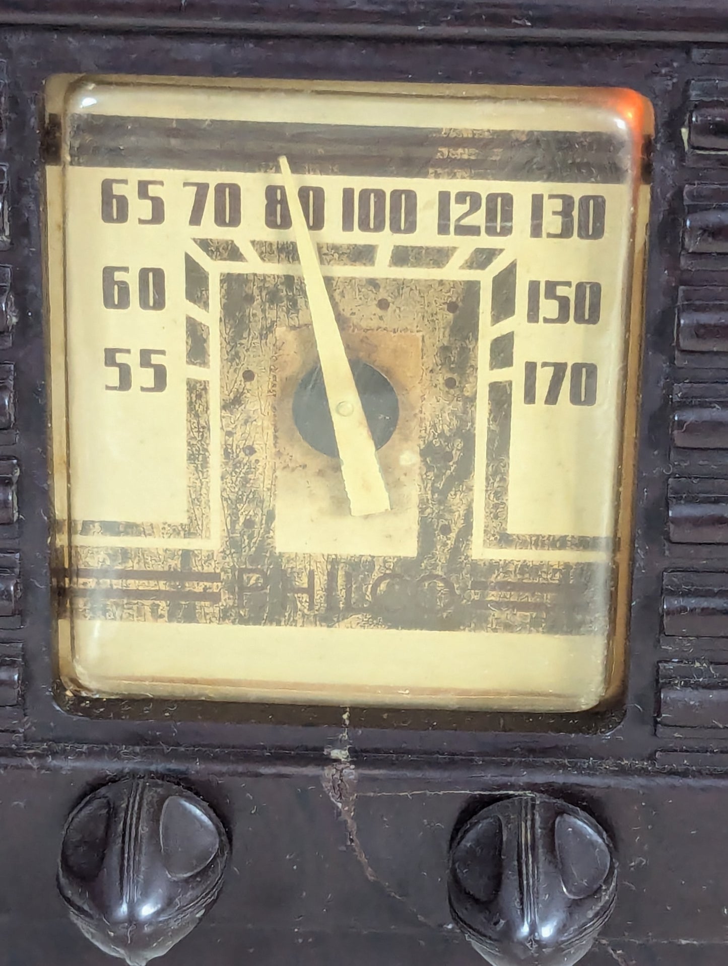 Philco 1939 Type 10 Radio - view 2