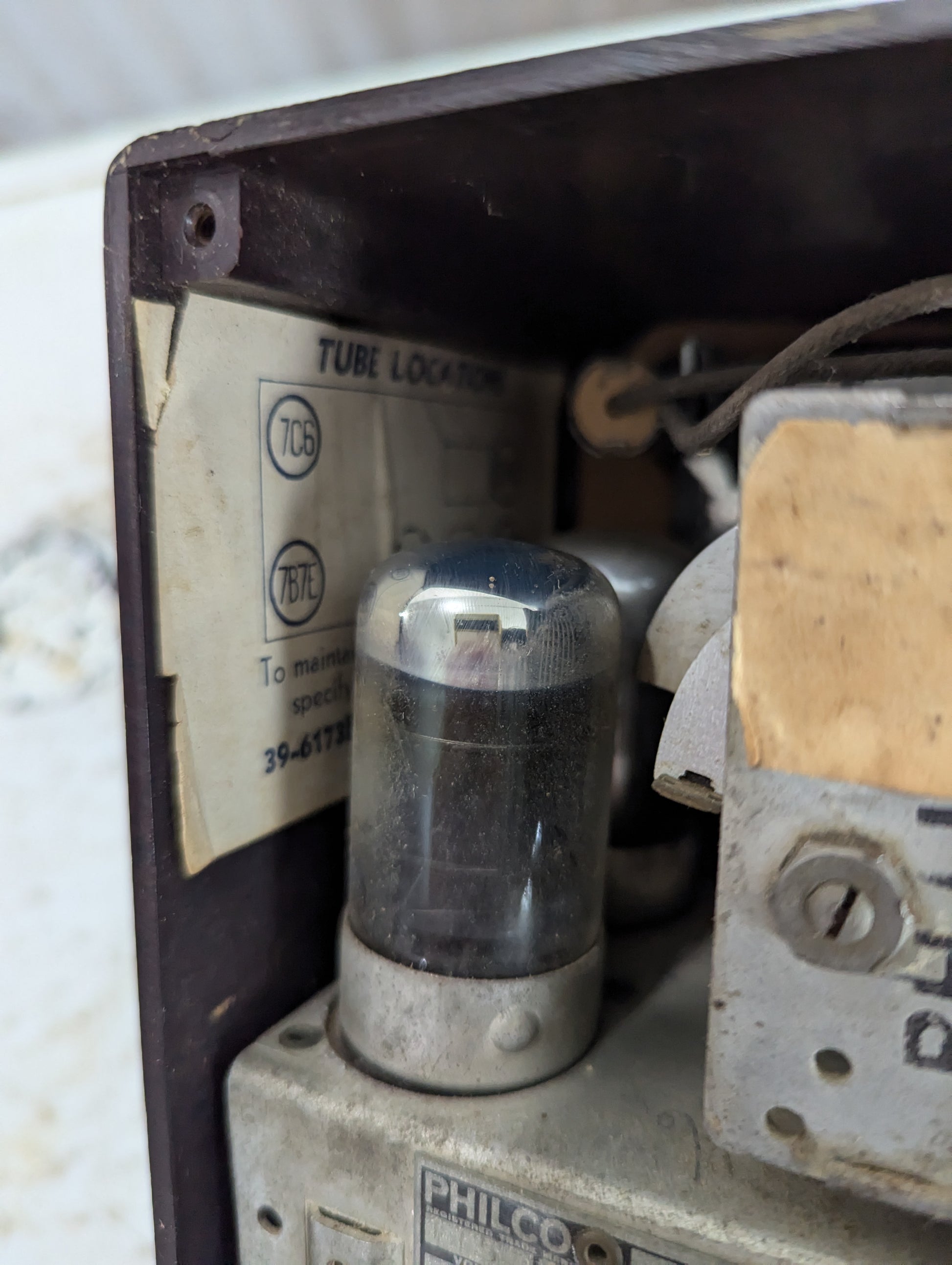 Philco 1939 Type 10 Radio - view 5