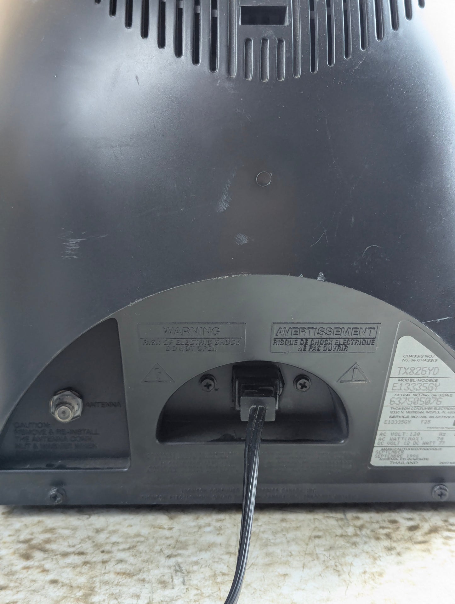 RCA 13" ColorTrak CRT TV AC/DC Power with Remote - view 3