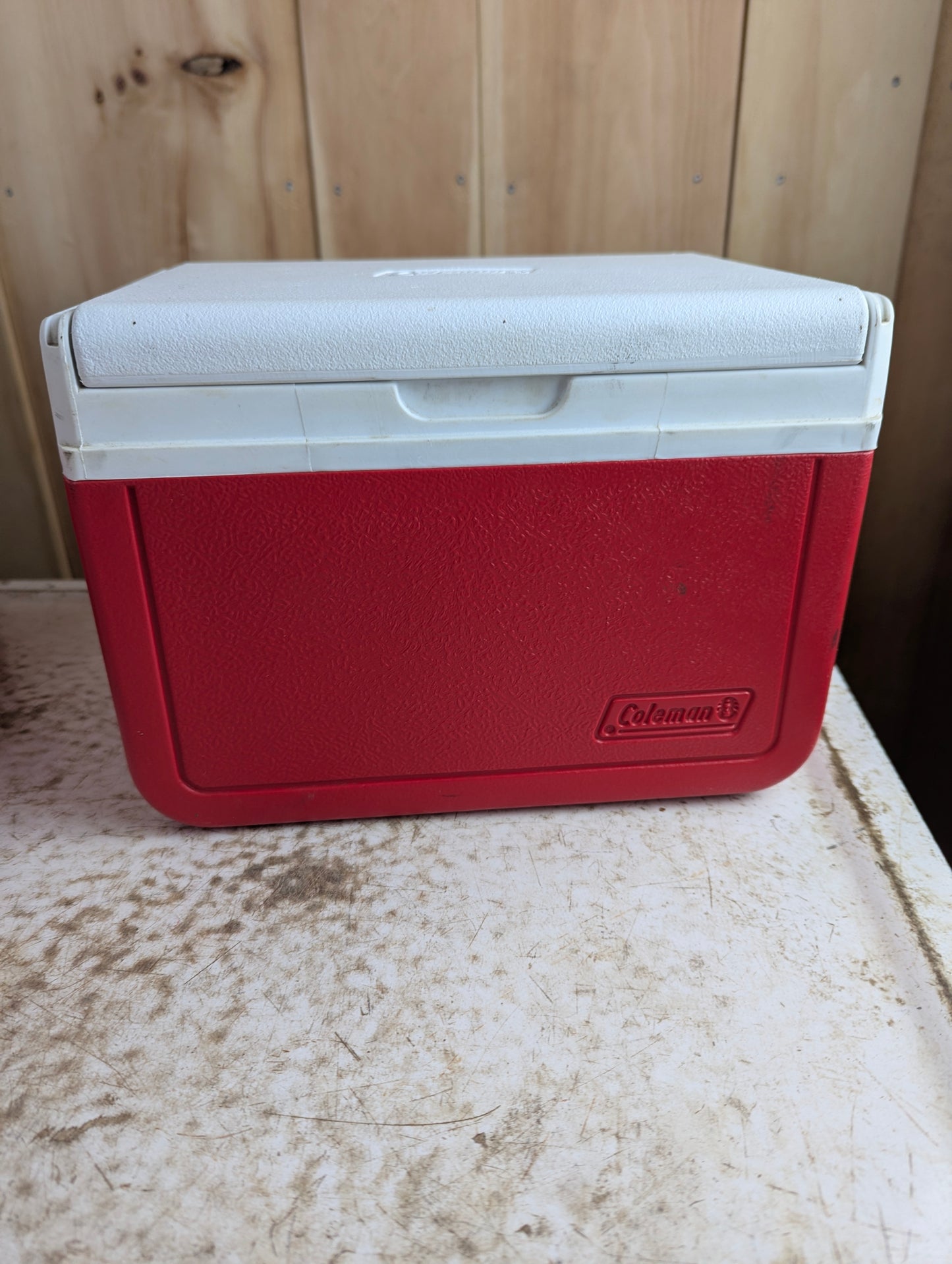 Red Coleman FlipLid 5-Quart Six Pack Mini Cooler