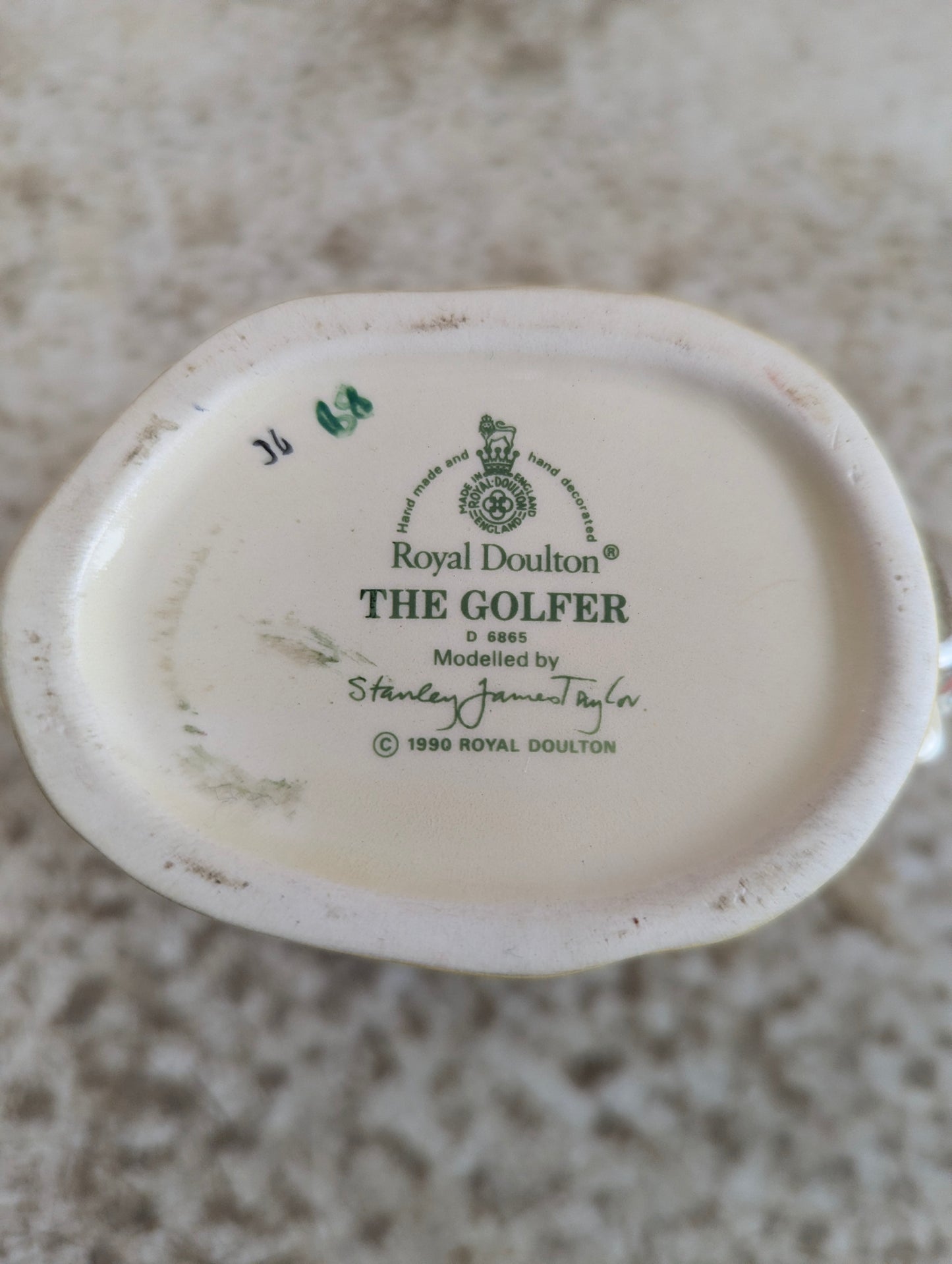 Royal Doulton The Golfer Cup - view 4