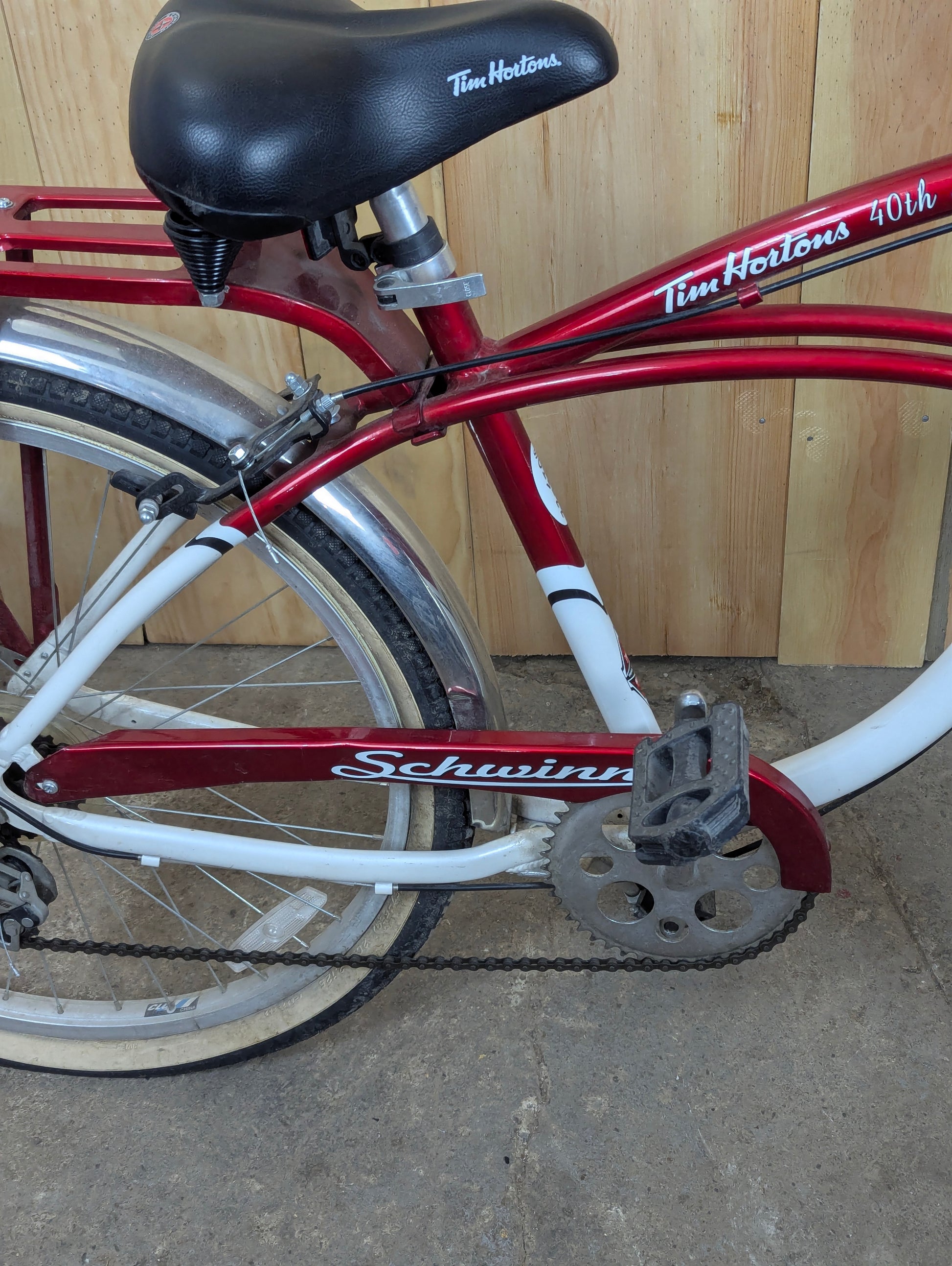 Schwinn 40th Anniversary Tim Horton's Cruiser Bike – KG Novelties
