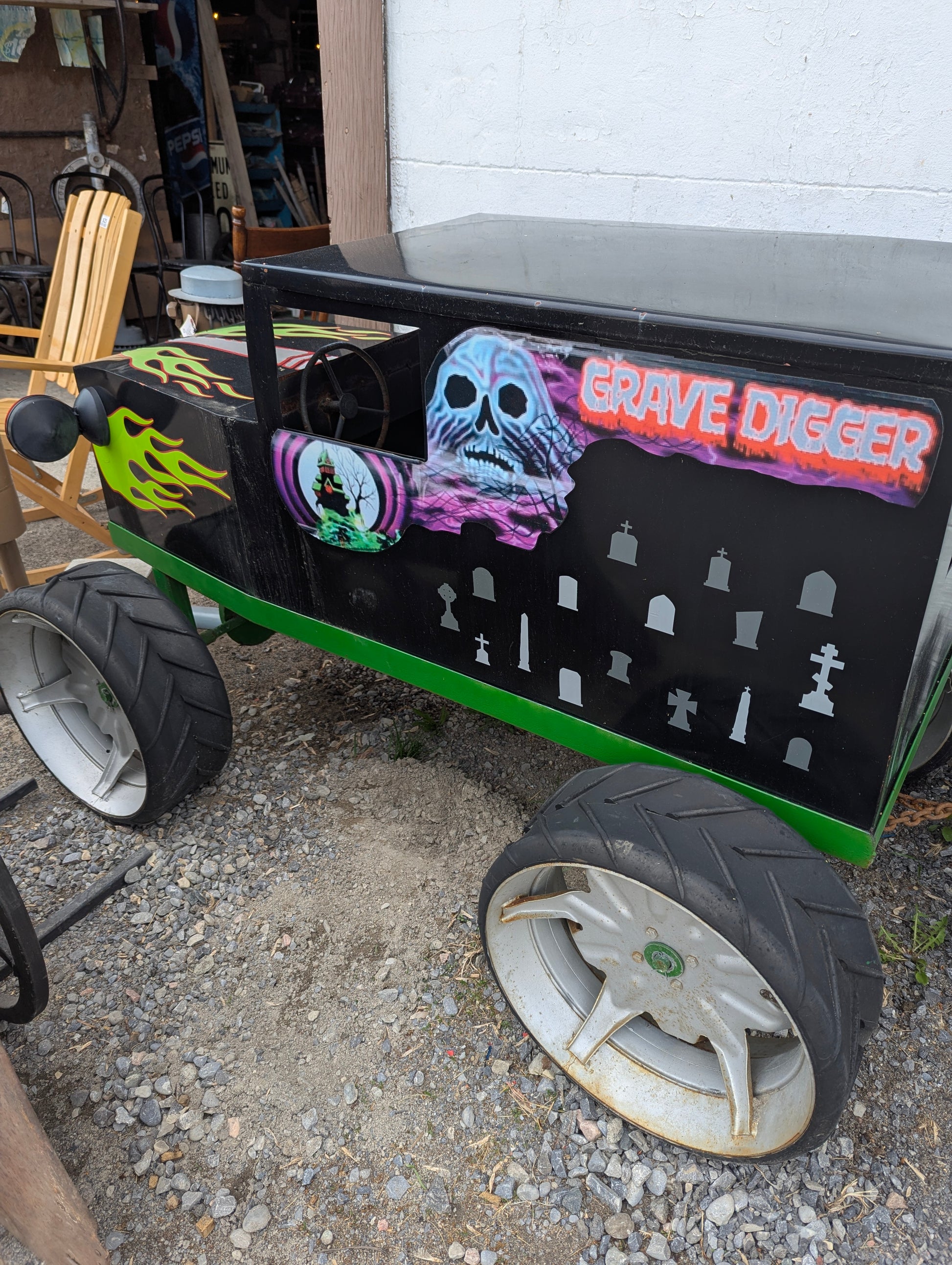 Scrap Art Gravedigger Monster Truck