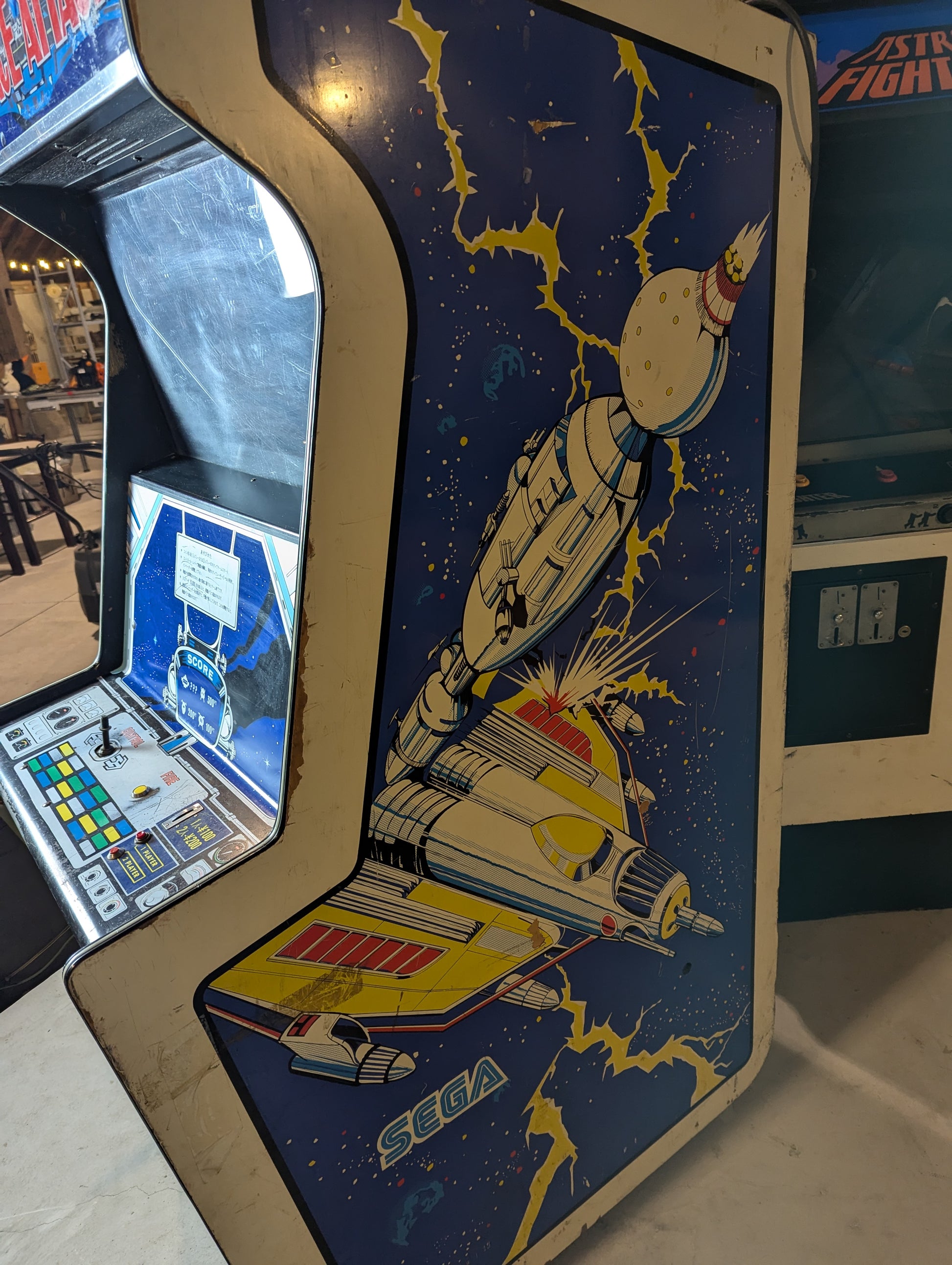 Sega Space Attack Arcade Cabinet - view 8
