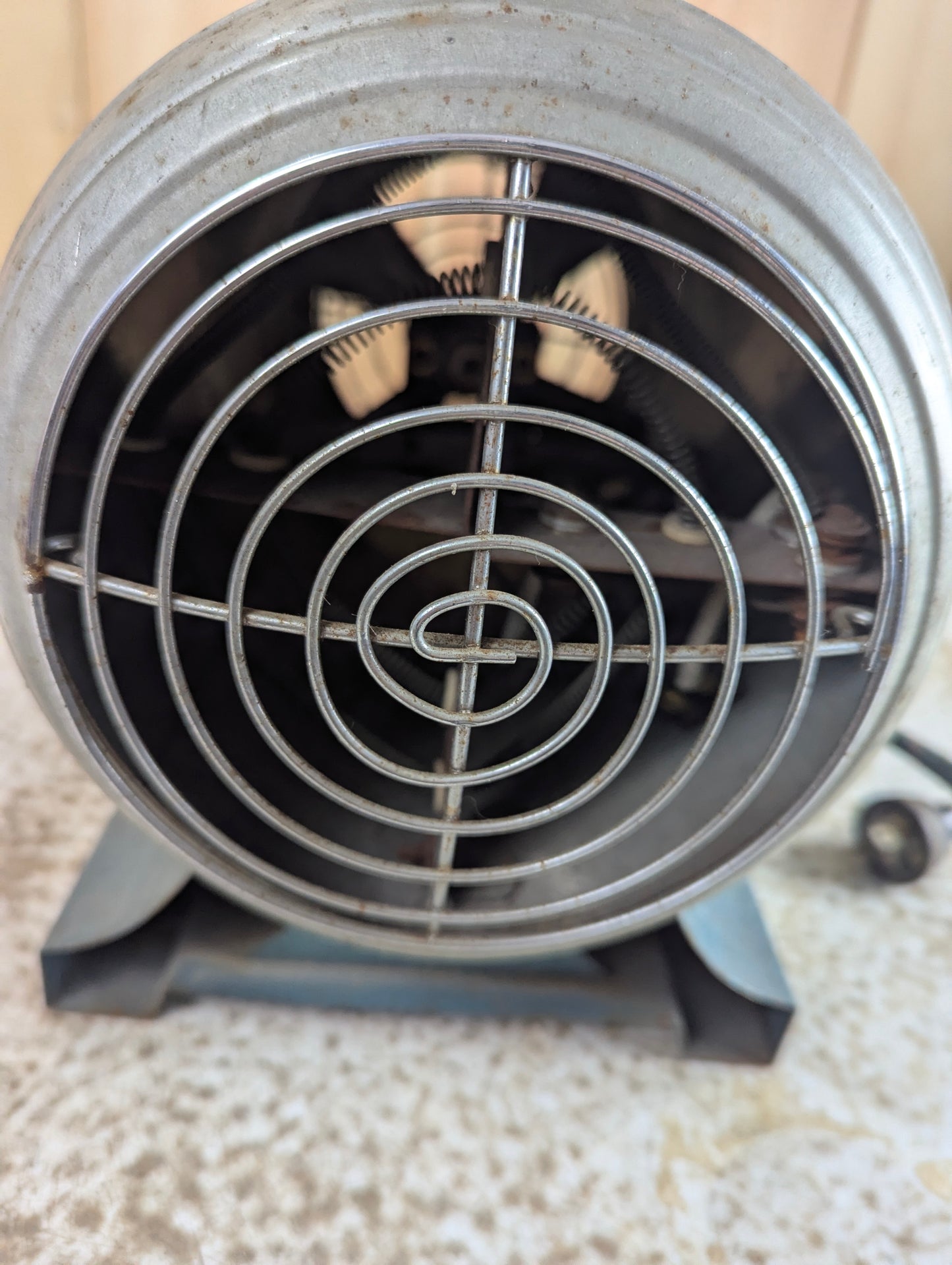 Simms Model 1250 Electric Blow Heater - Works - view 2