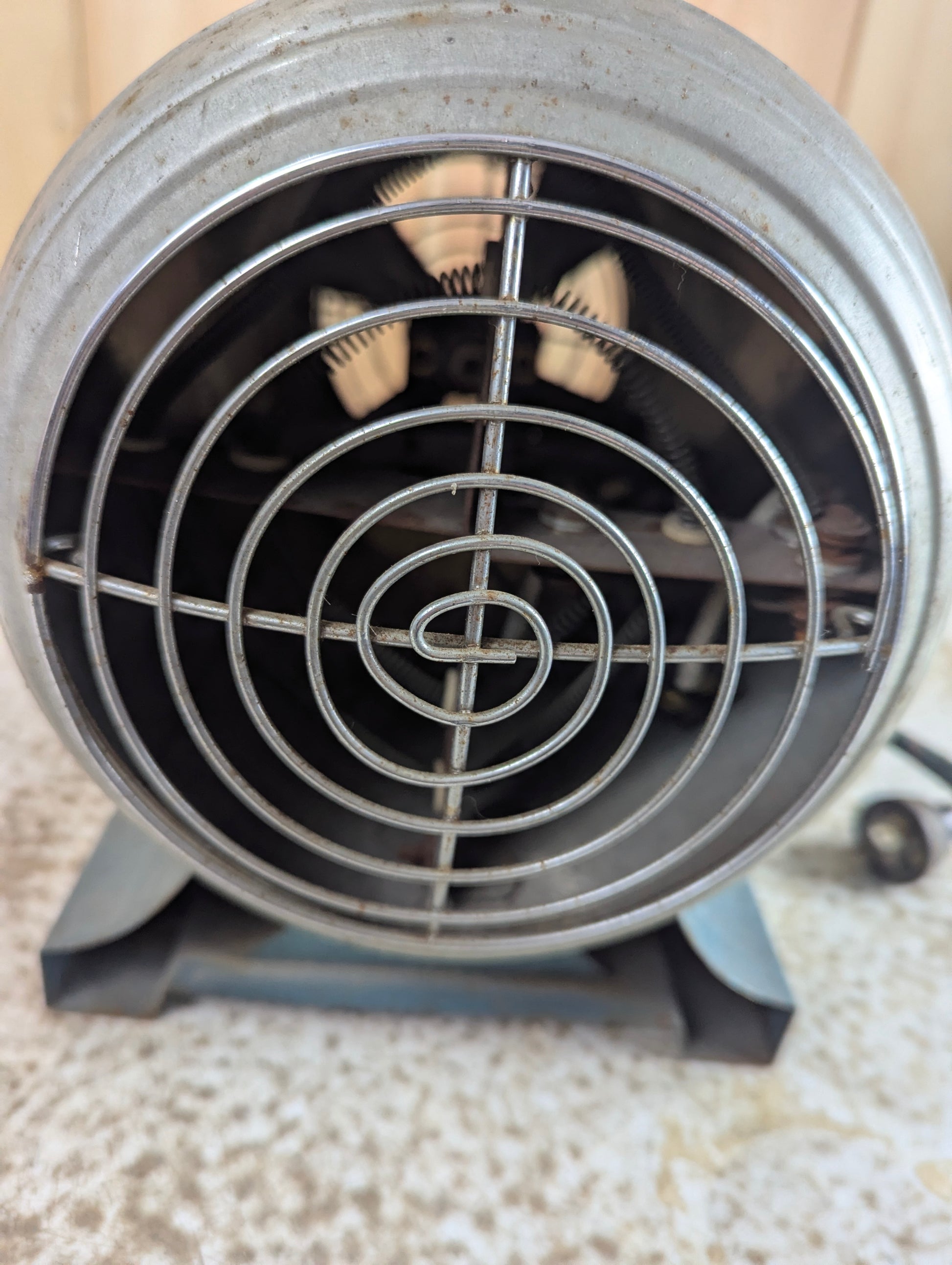 Simms Model 1250 Electric Blow Heater - Works - view 2